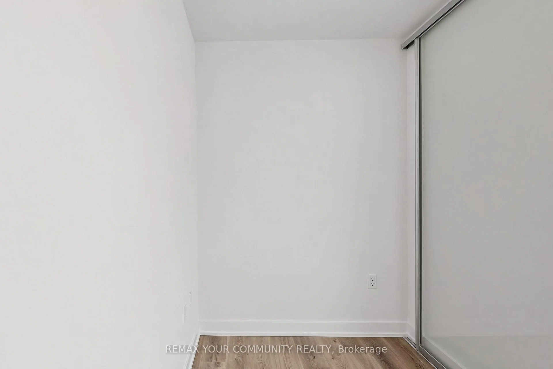 Photo 34 of Unit 819, 110 Broadway Avenue E, Toronto, Mount Pleasant West — HOMEH
