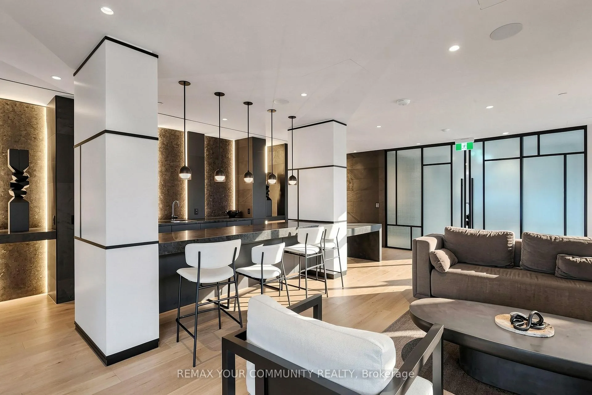 Photo 44 of Unit 819, 110 Broadway Avenue E, Toronto, Mount Pleasant West — HOMEH
