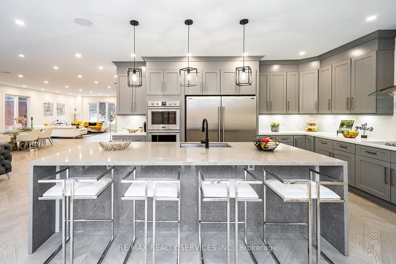 Photo 10 of 3 Bonnyview Drive, Etobicoke, Stonegate-Queensway — HOMEH