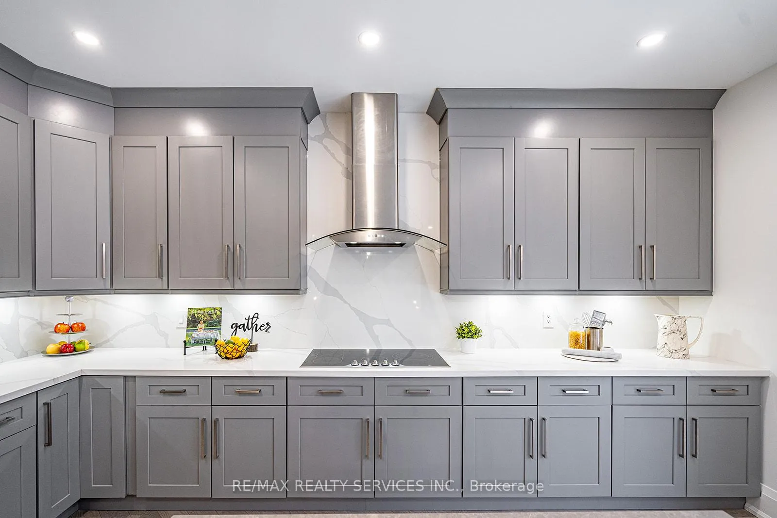Photo 12 of 3 Bonnyview Drive, Etobicoke, Stonegate-Queensway — HOMEH