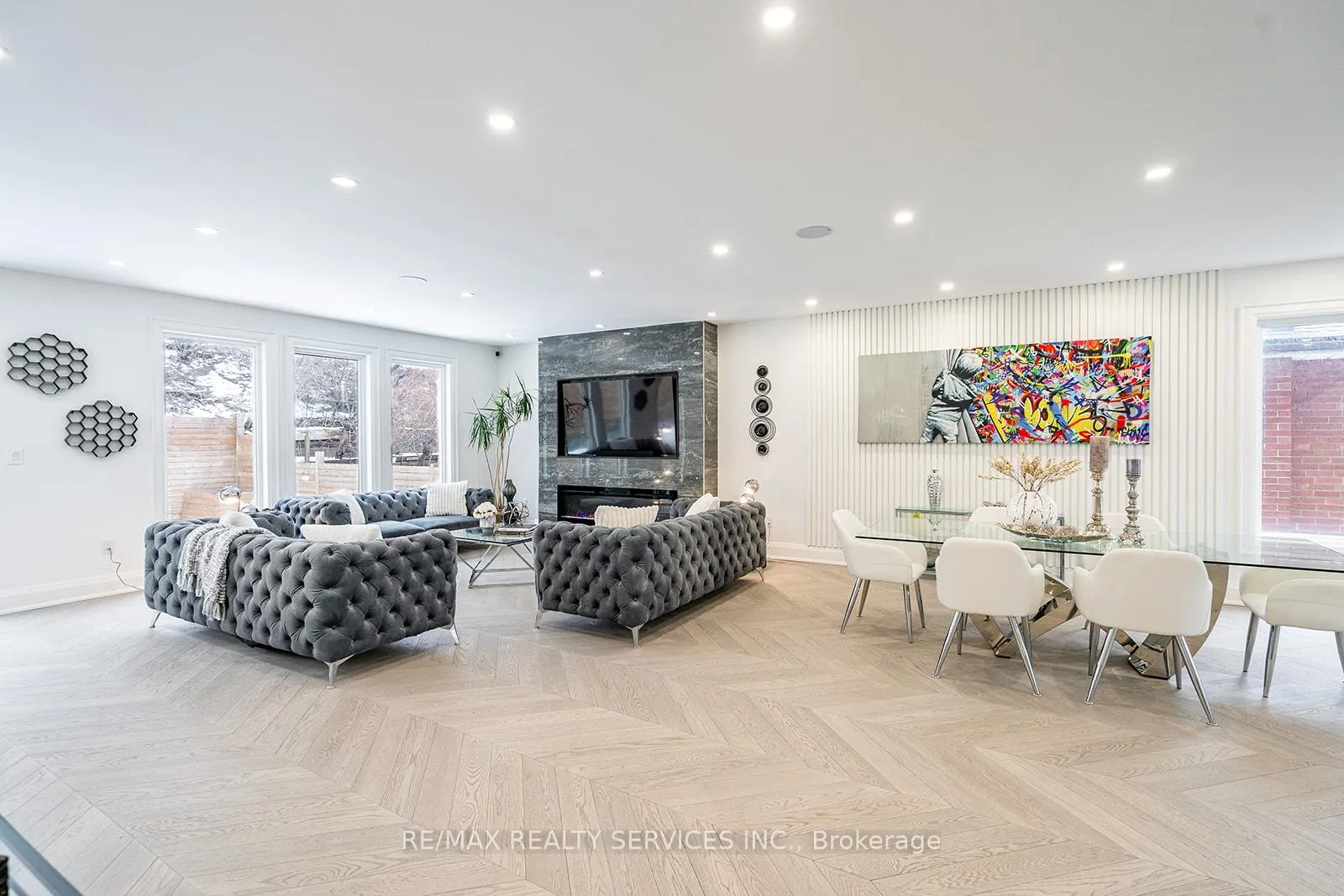 Photo 22 of 3 Bonnyview Drive, Etobicoke, Stonegate-Queensway — HOMEH