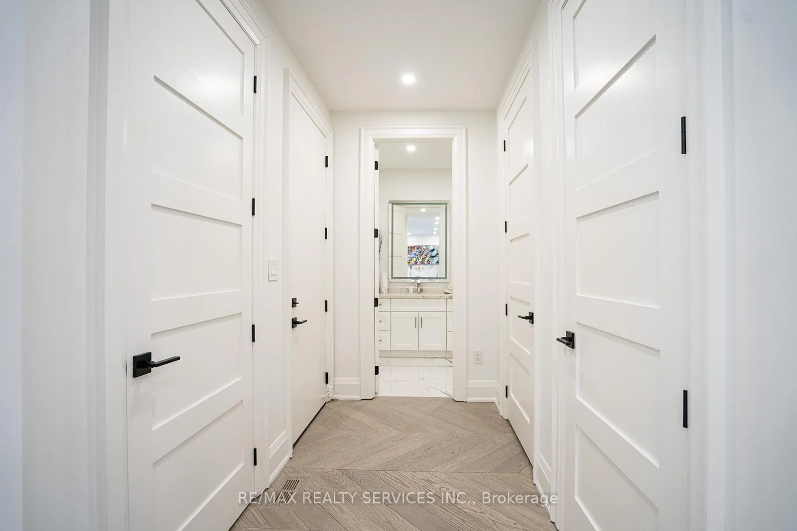 Photo 23 of 3 Bonnyview Drive, Etobicoke, Stonegate-Queensway — HOMEH