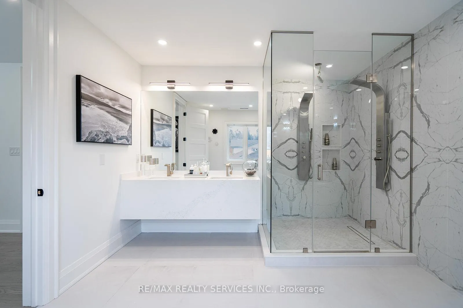 Photo 31 of 3 Bonnyview Drive, Etobicoke, Stonegate-Queensway — HOMEH
