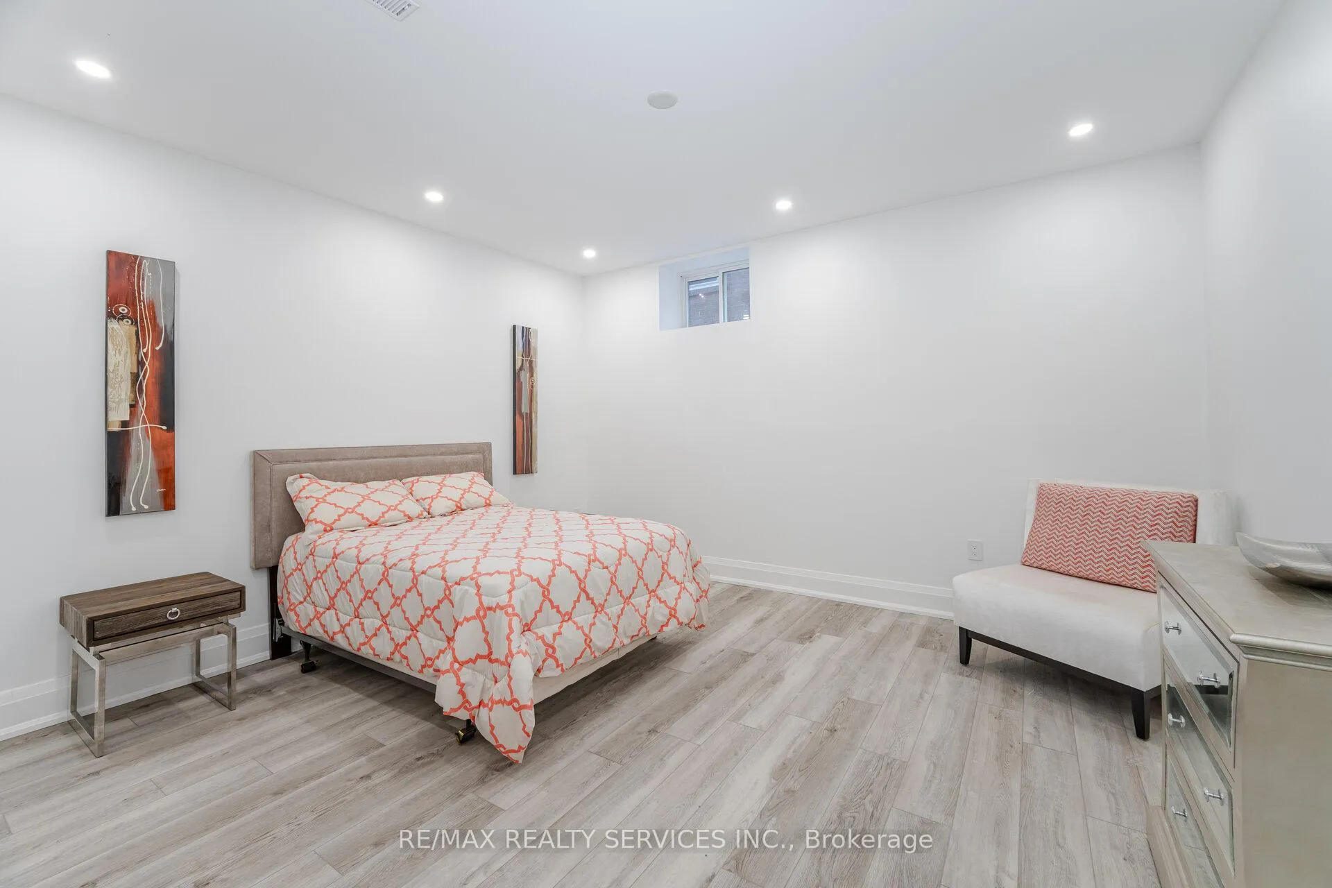Photo 49 of 3 Bonnyview Drive, Etobicoke, Stonegate-Queensway — HOMEH