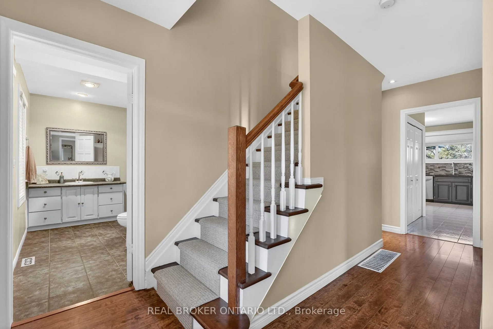 Photo 17 of 311 Brant County 22 Road, Hamilton, Rural Ancaster — HOMEH