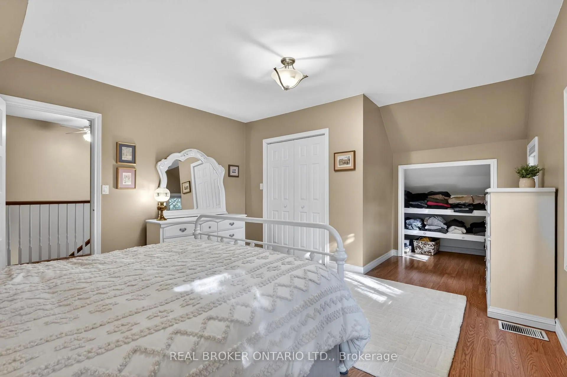 Photo 35 of 311 Brant County 22 Road, Hamilton, Rural Ancaster — HOMEH