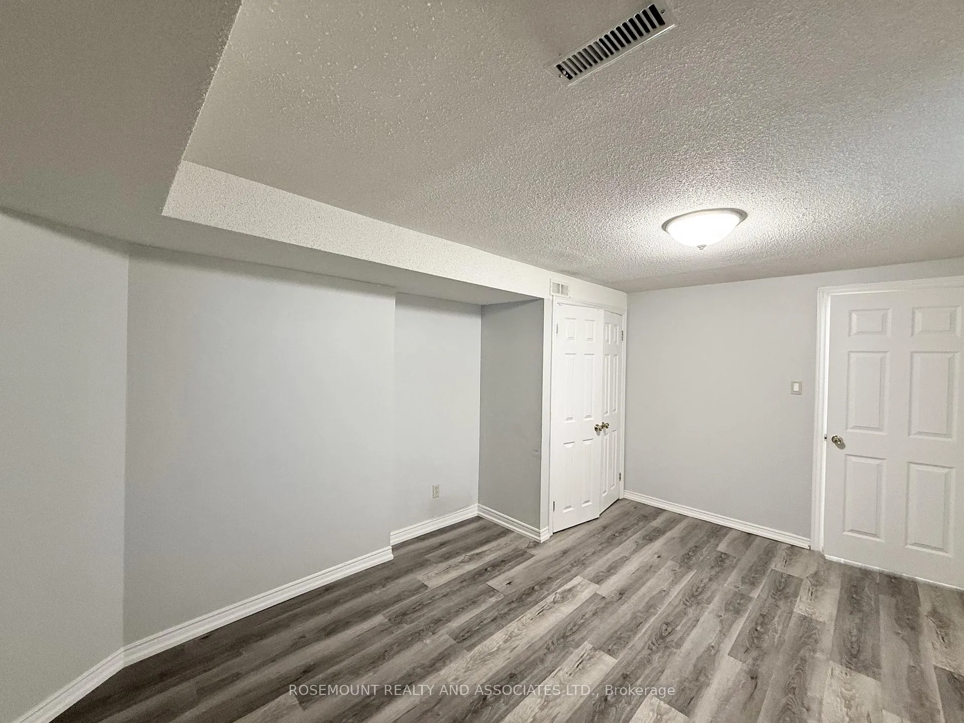 Photo 7 of 1 Dundee Crescent, Markham, Village Green-South Unionville — HOMEH