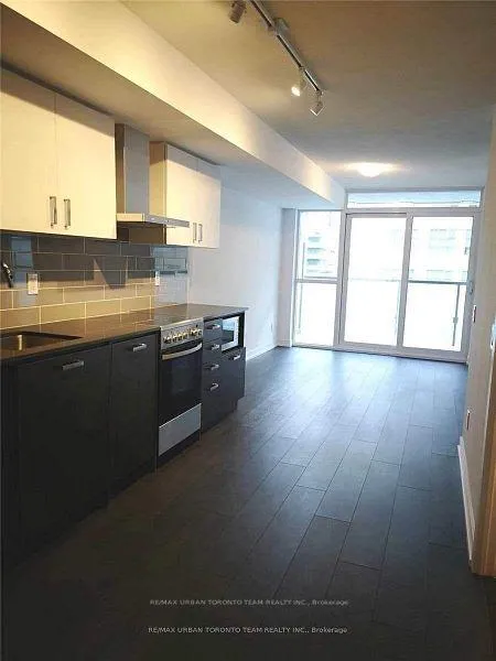 Photo 5 of Unit 608, 125 Redpath Avenue, Toronto, Mount Pleasant East — HOMEH