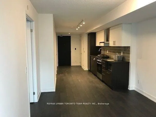 Photo 6 of Unit 608, 125 Redpath Avenue, Toronto, Mount Pleasant East — HOMEH