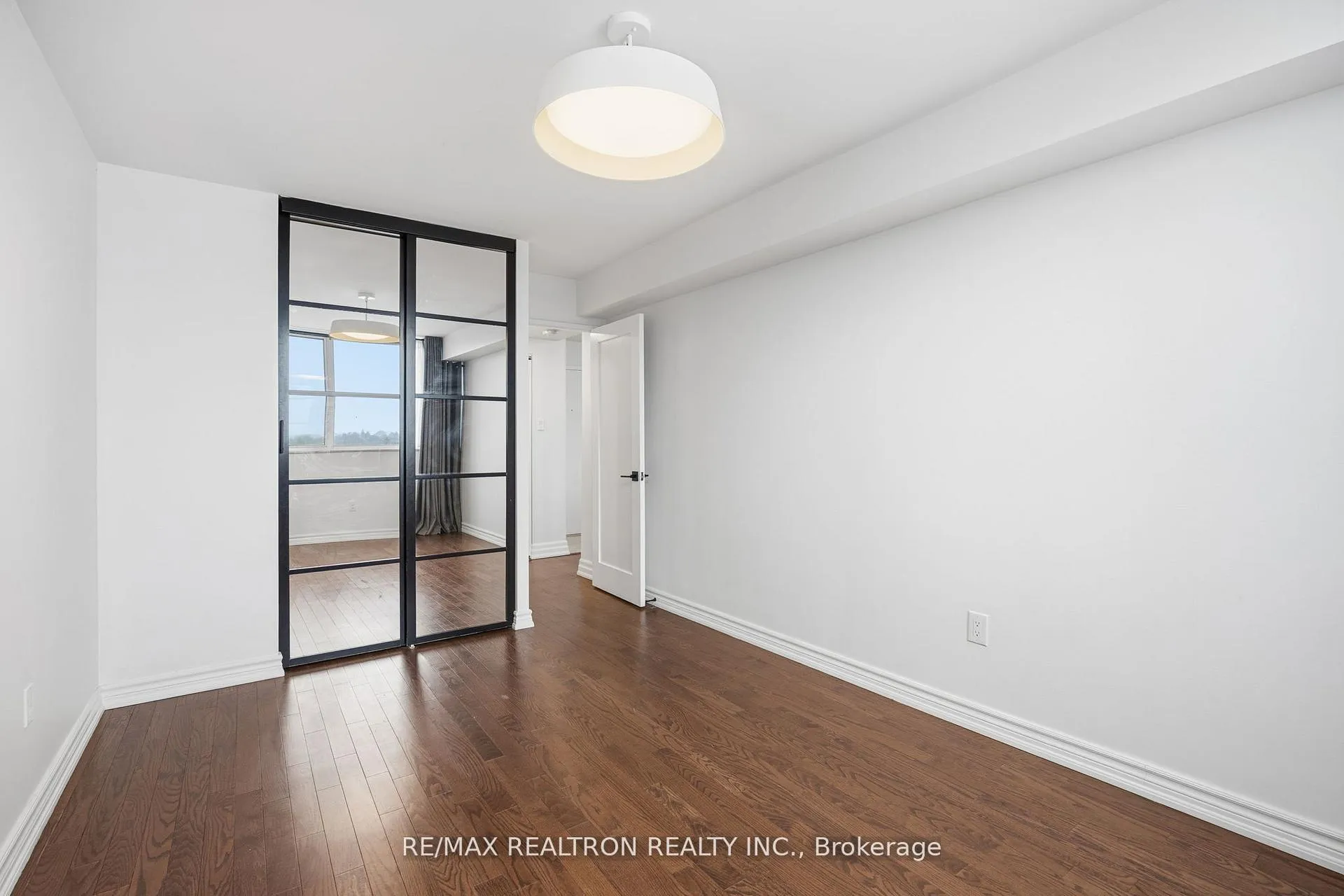 Photo 7 of Unit 601, 3000 Bathurst Street, Toronto, Englemount-Lawrence — HOMEH