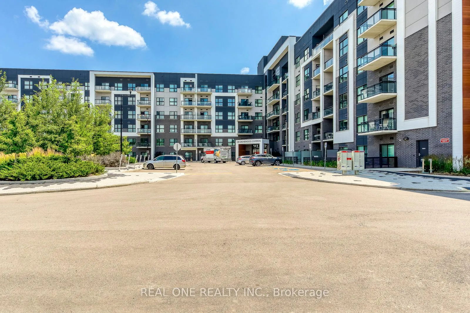 Front of Unit 533, 128 Grovewood Common