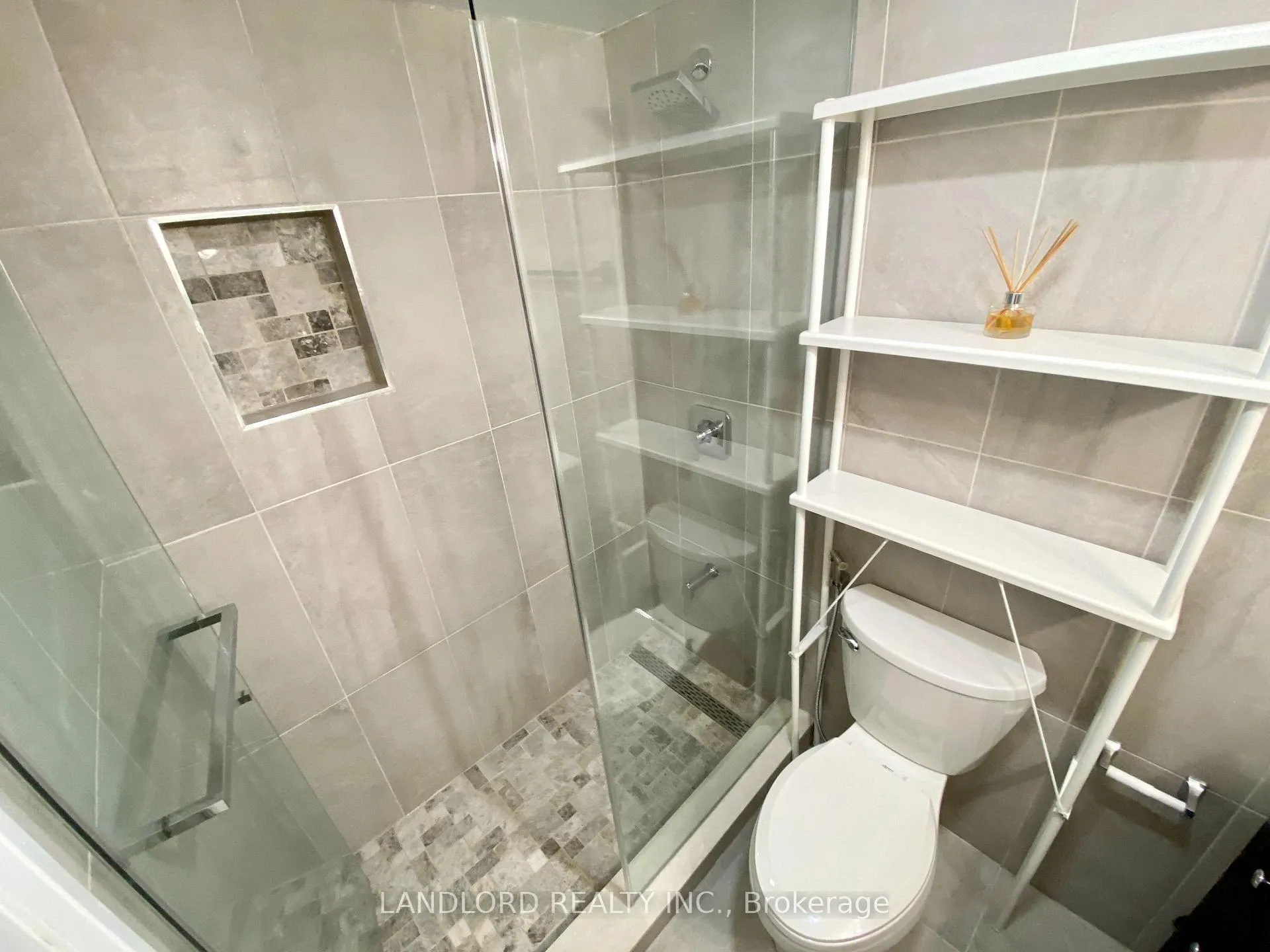 Photo 13 of Unit Bsmt, 1001 Cosburn Avenue, Toronto, Woodbine-Lumsden — HOMEH
