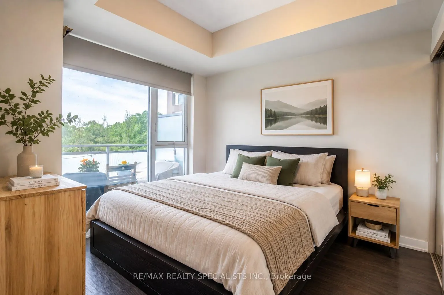 Photo 6 of Unit 518, 1830 Bloor Street, Toronto, High Park North — HOMEH