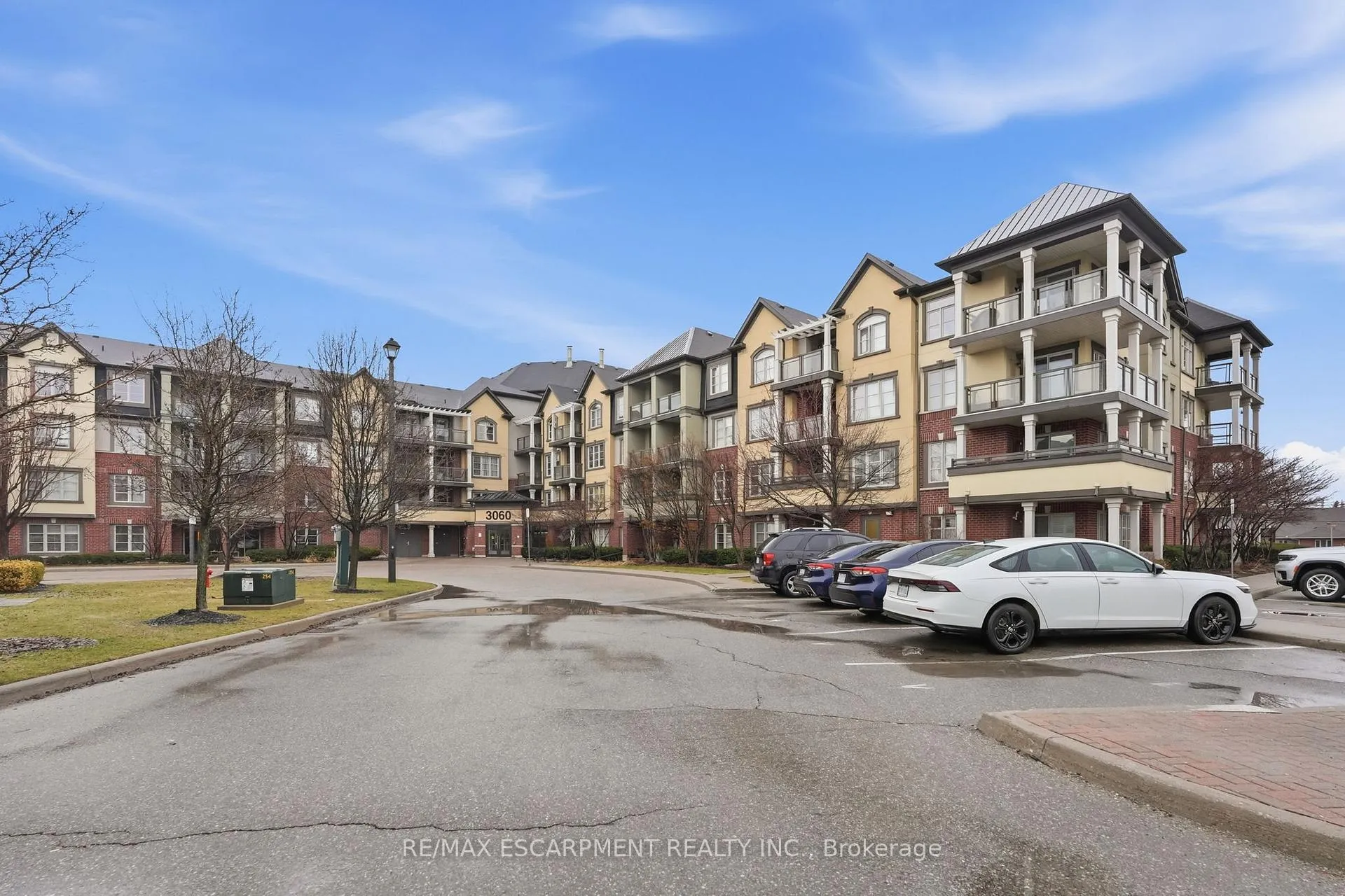 Photo 1 of Unit 226, 3060 Rotary Way, Burlington, Alton — HOMEH