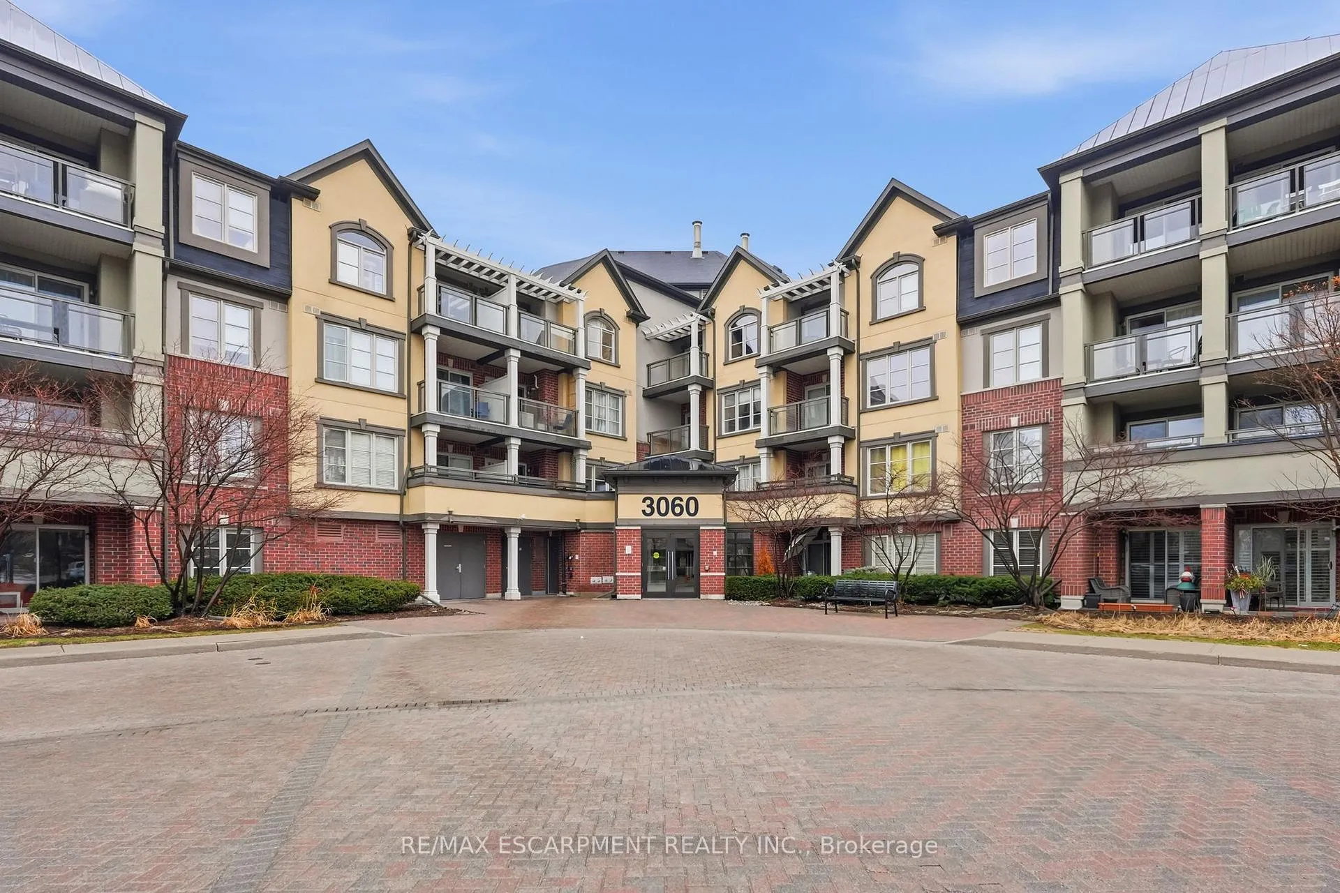 Photo 2 of Unit 226, 3060 Rotary Way, Burlington, Alton — HOMEH