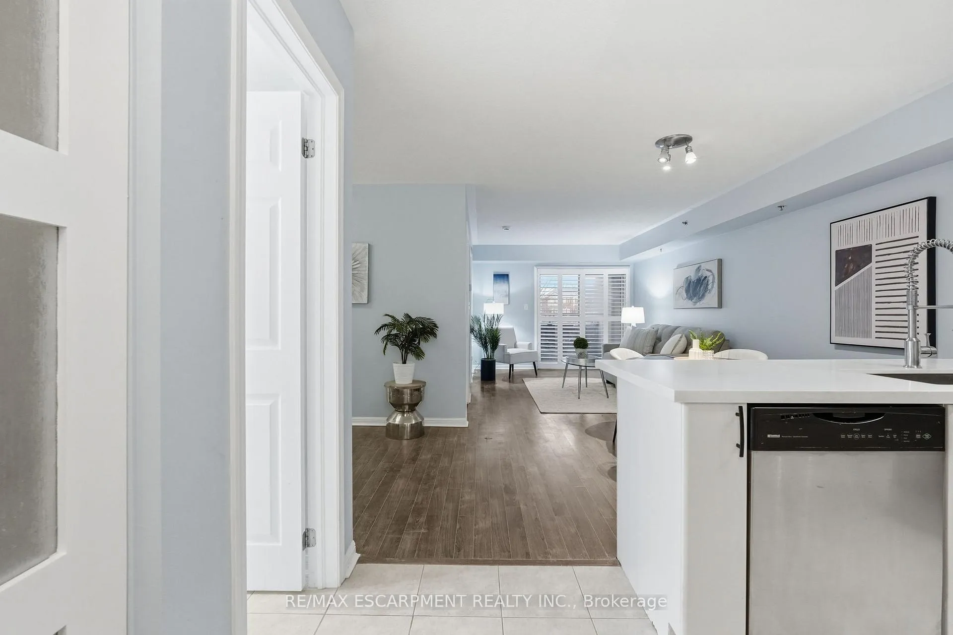 Photo 7 of Unit 226, 3060 Rotary Way, Burlington, Alton — HOMEH