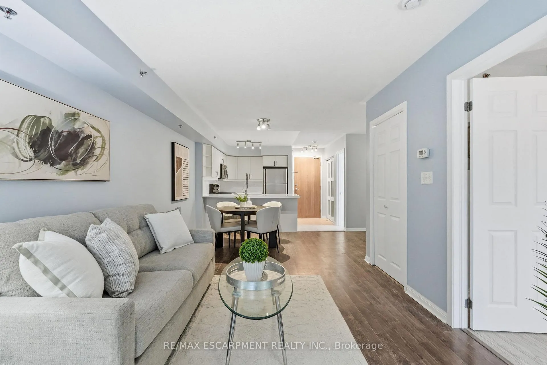 Photo 17 of Unit 226, 3060 Rotary Way, Burlington, Alton — HOMEH