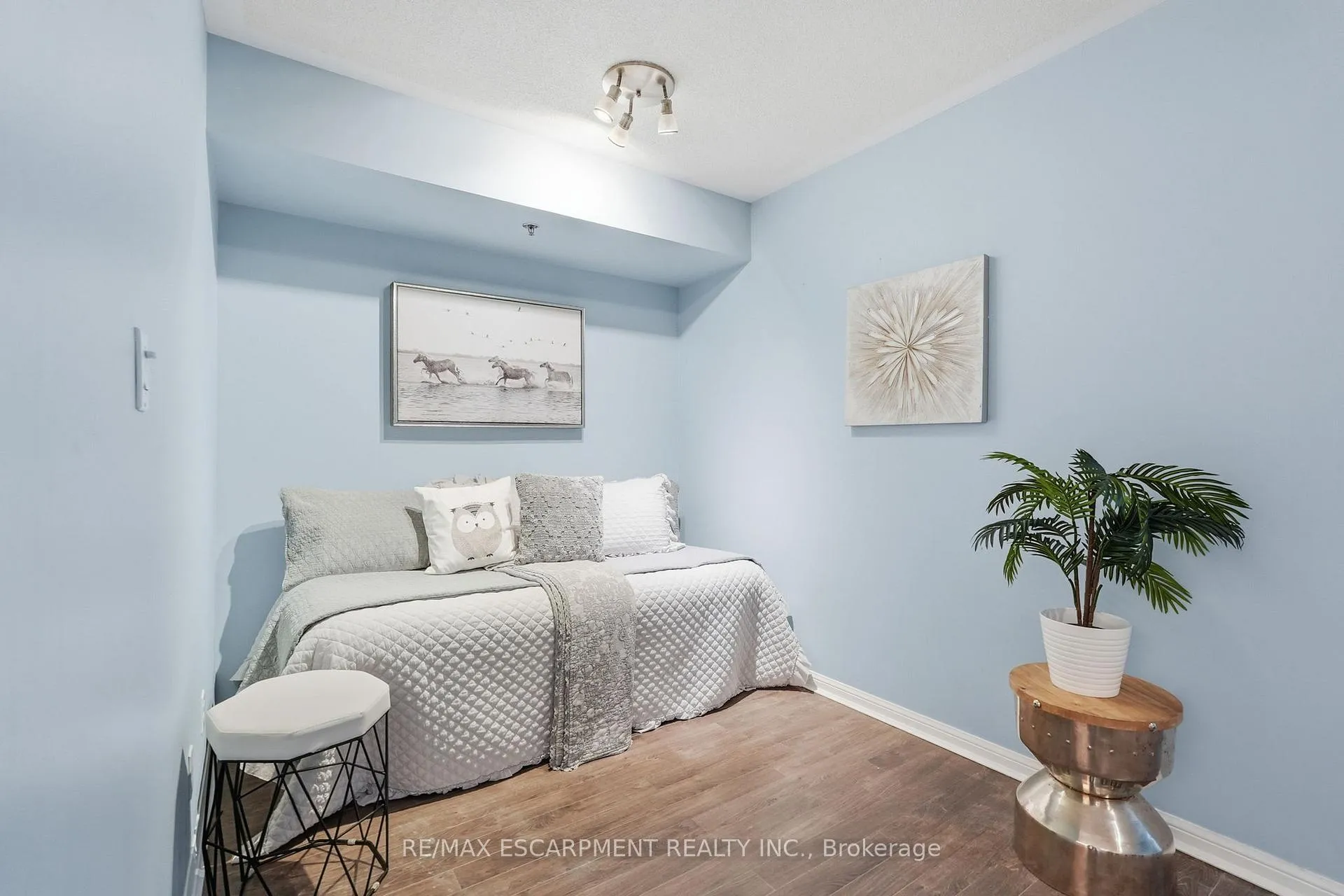 Photo 19 of Unit 226, 3060 Rotary Way, Burlington, Alton — HOMEH