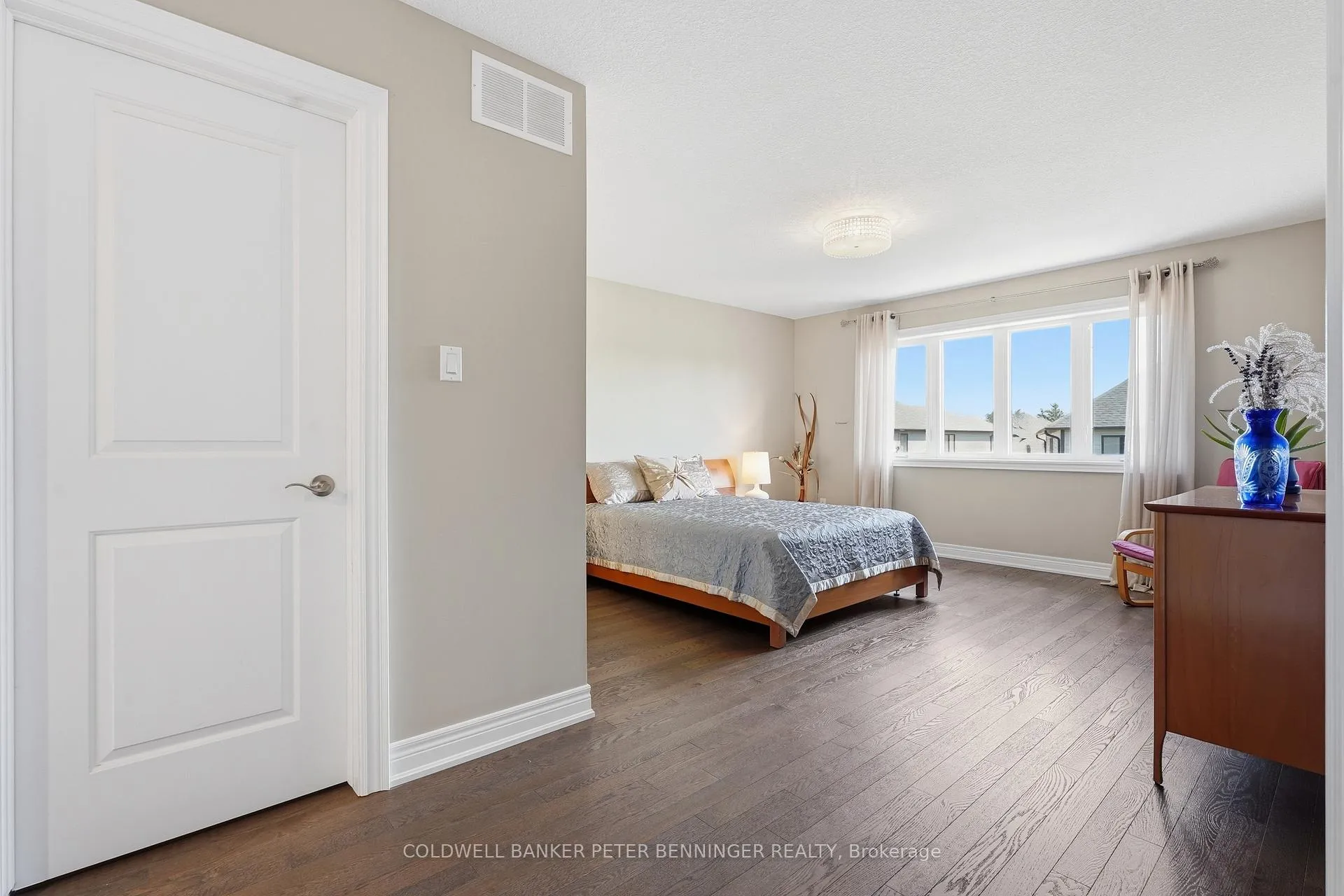 Photo 29 of 308 Carriage Way N, Waterloo, Bridgeport — HOMEH
