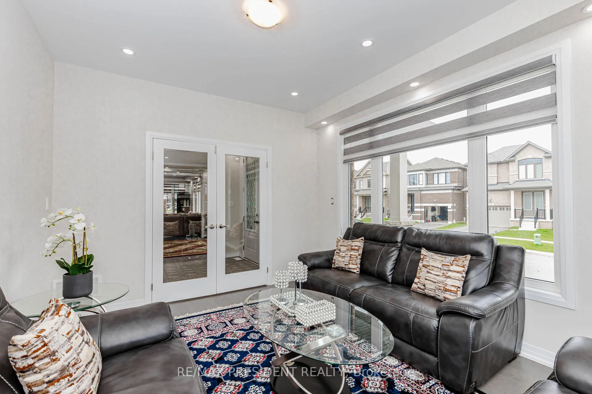 Photo 8 of 405 Newman Drive, Cambridge, Westview — HOMEH