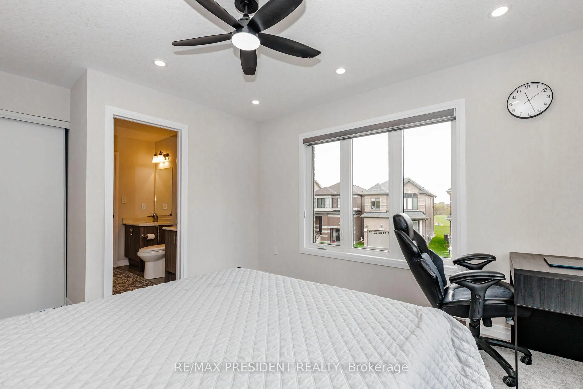 Photo 33 of 405 Newman Drive, Cambridge, Westview — HOMEH