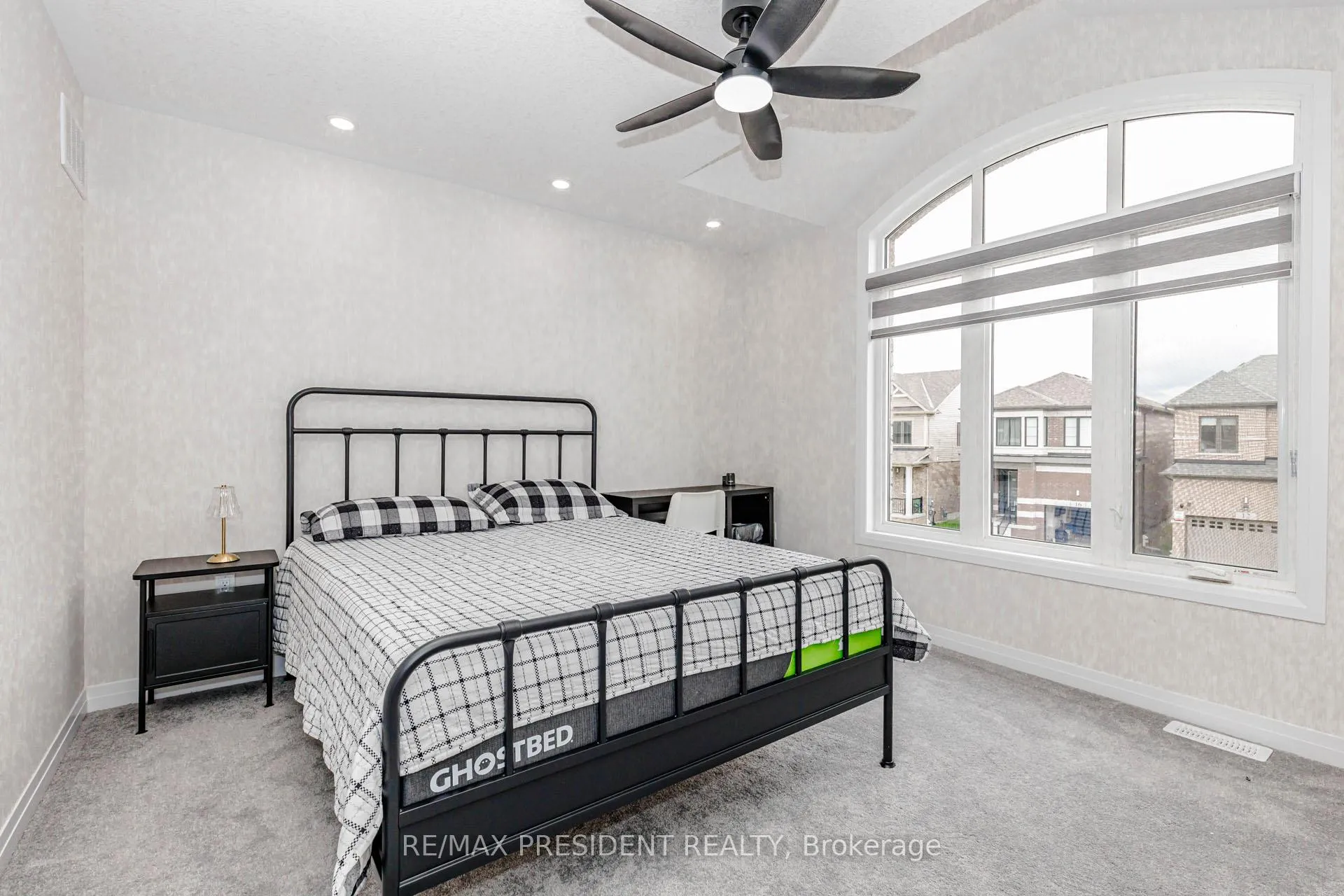 Photo 36 of 405 Newman Drive, Cambridge, Westview — HOMEH