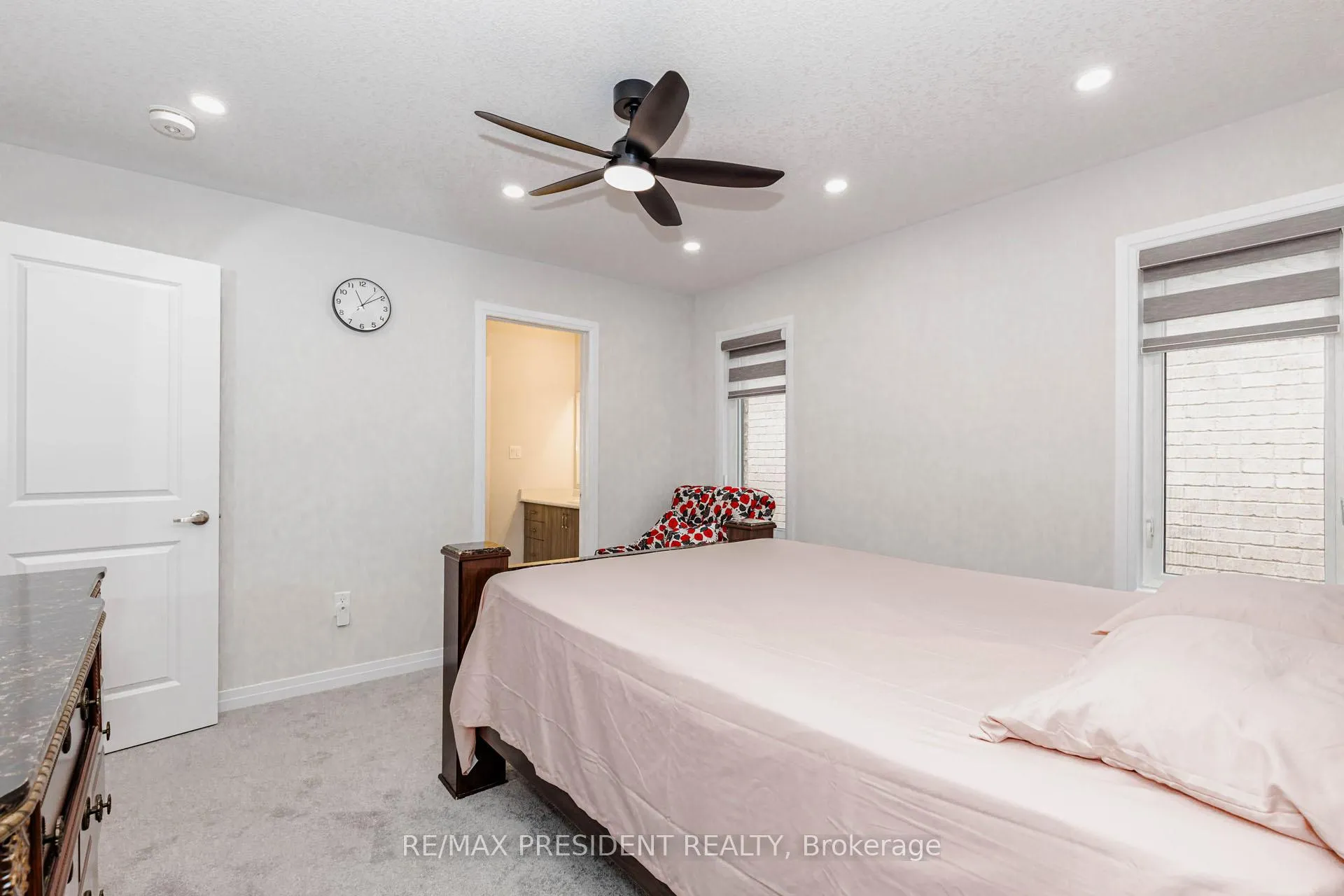 Photo 42 of 405 Newman Drive, Cambridge, Westview — HOMEH