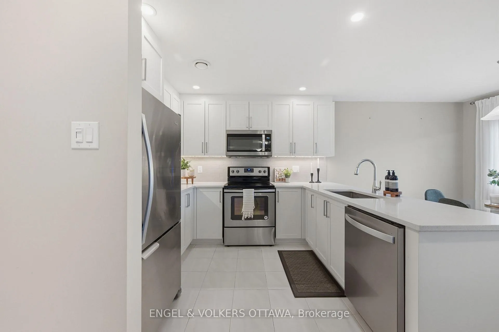 Photo 5 of Unit 10, 365 Tribeca Private, Ottawa, Barrhaven - Longfields — HOMEH