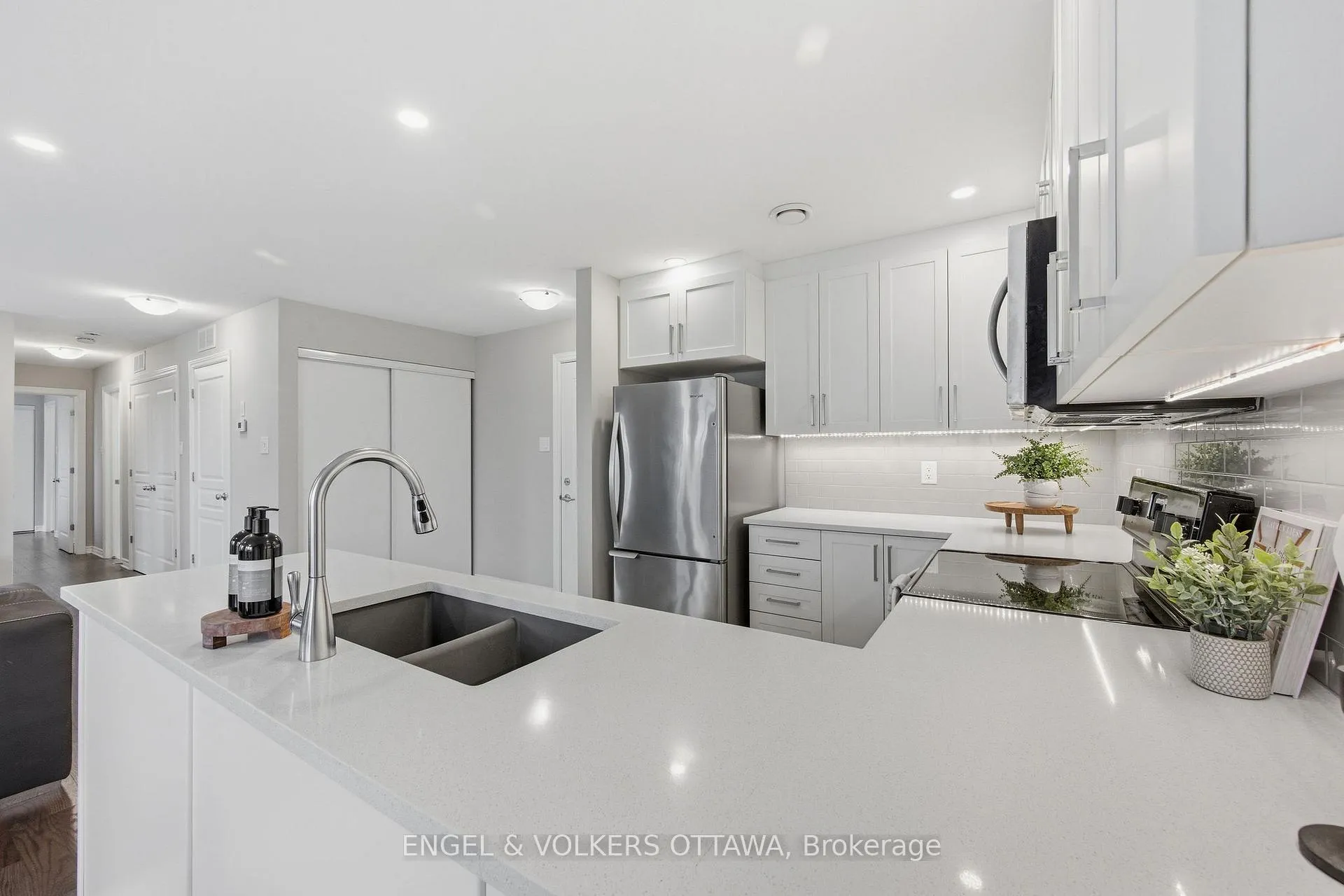 Photo 8 of Unit 10, 365 Tribeca Private, Ottawa, Barrhaven - Longfields — HOMEH