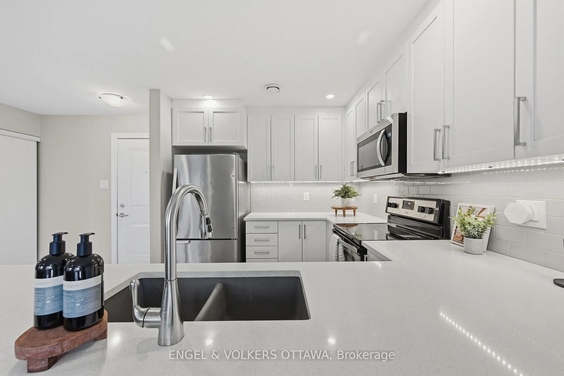 Photo 10 of Unit 10, 365 Tribeca Private, Ottawa, Barrhaven - Longfields — HOMEH