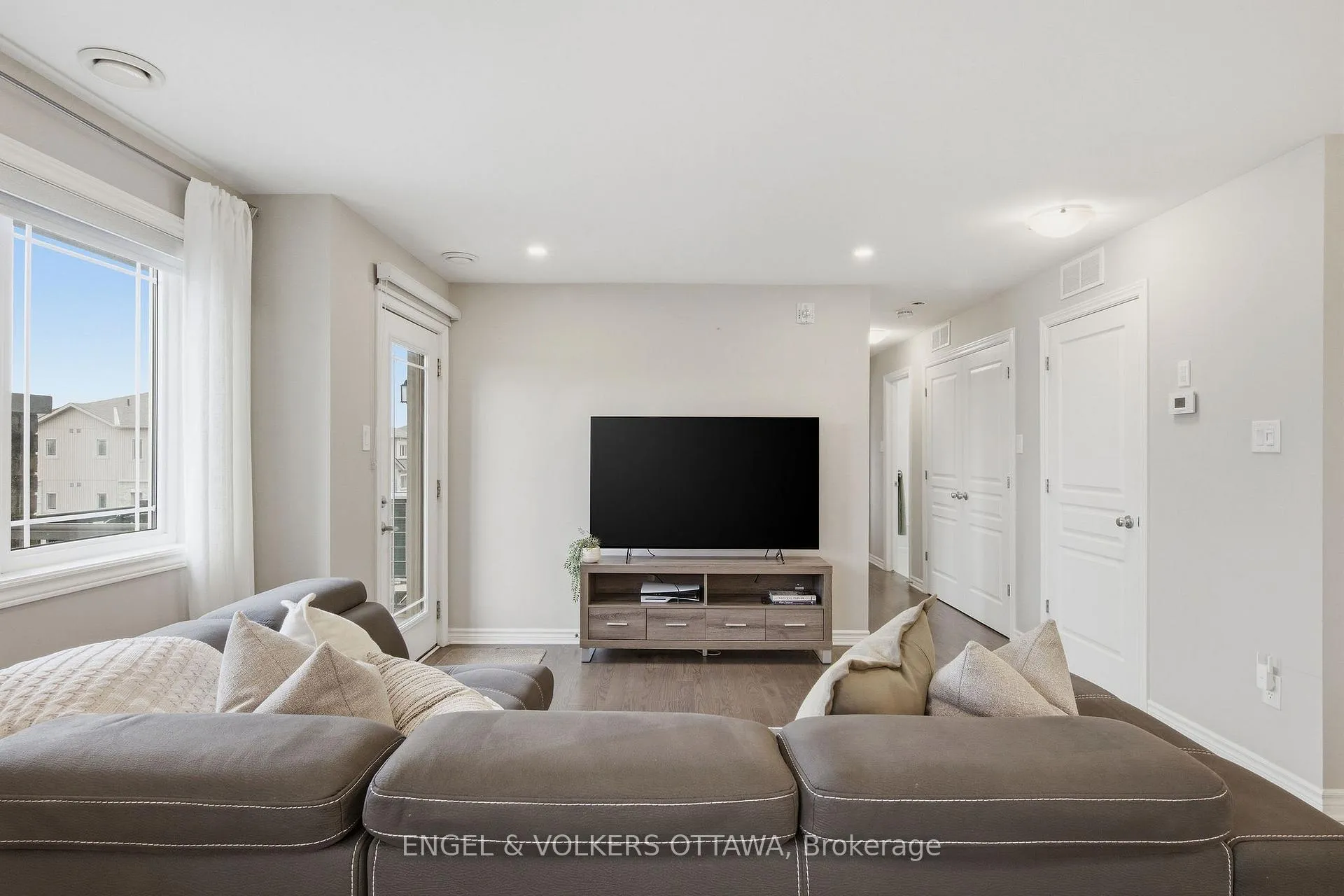 Photo 18 of Unit 10, 365 Tribeca Private, Ottawa, Barrhaven - Longfields — HOMEH