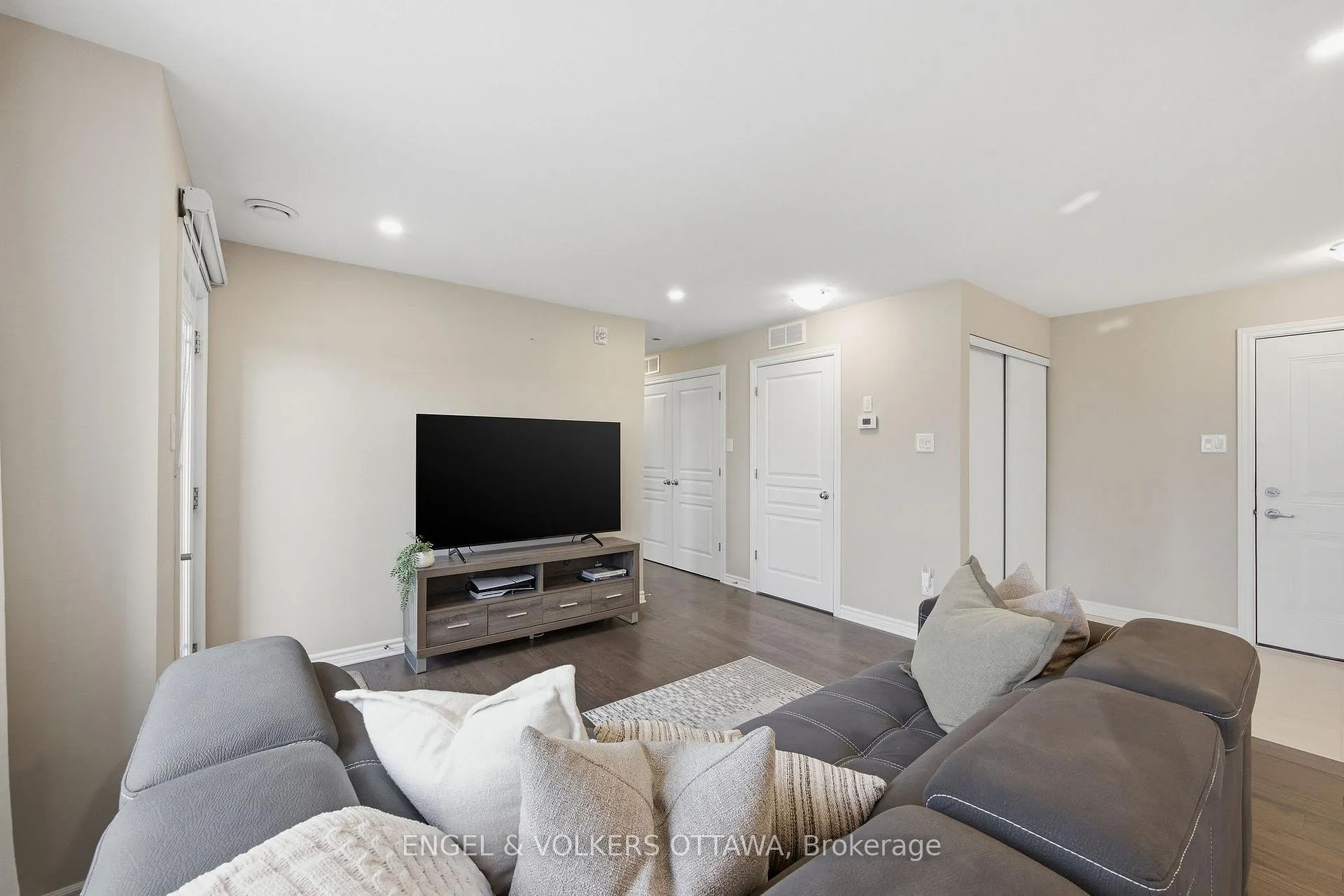Photo 19 of Unit 10, 365 Tribeca Private, Ottawa, Barrhaven - Longfields — HOMEH