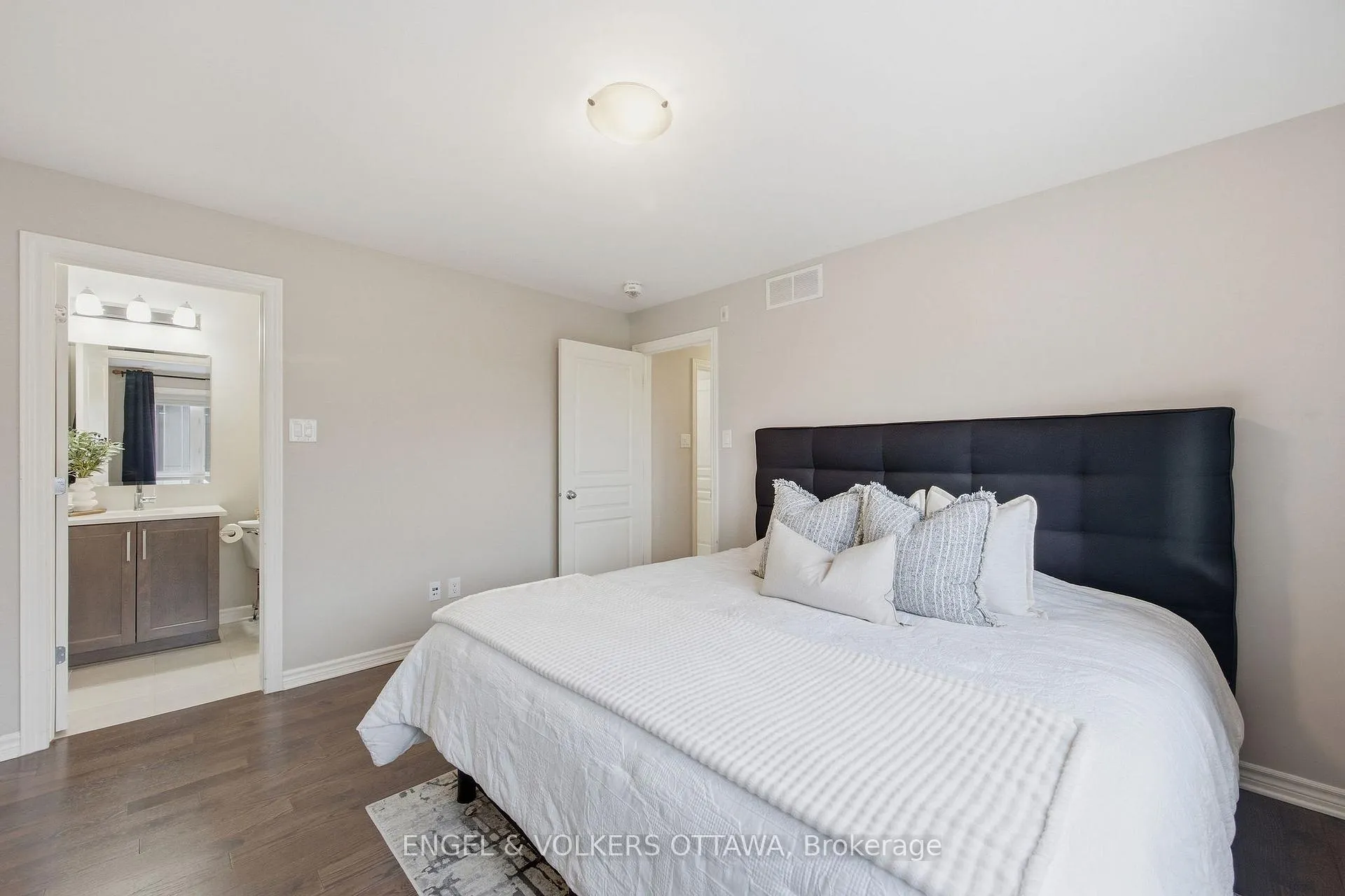 Photo 32 of Unit 10, 365 Tribeca Private, Ottawa, Barrhaven - Longfields — HOMEH