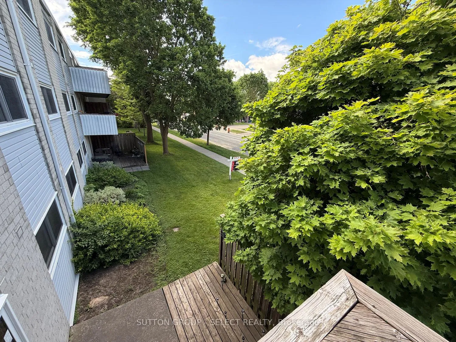 Photo 4 of Unit 203, 80 Breckenridge Drive, Kitchener, Heritage Park - Kitchener — HOMEH