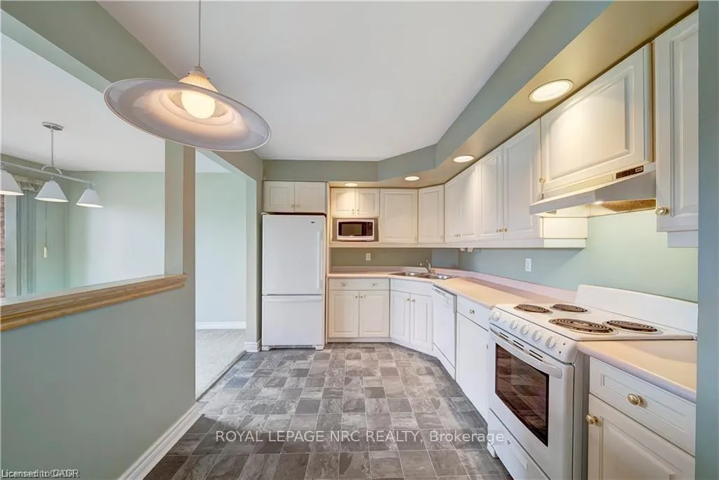 Photo 3 of Unit 303B, 1061 Vansickle Road, St. Catharines, Grapeview — HOMEH