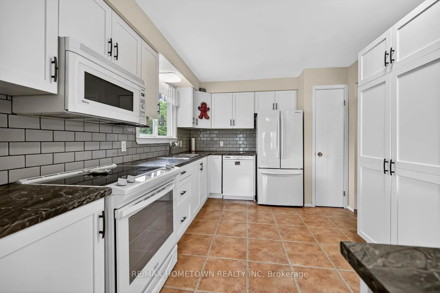 Photo 12 of 228 8th Line Road, Athens, R of Yonge & Escott Twp — HOMEH