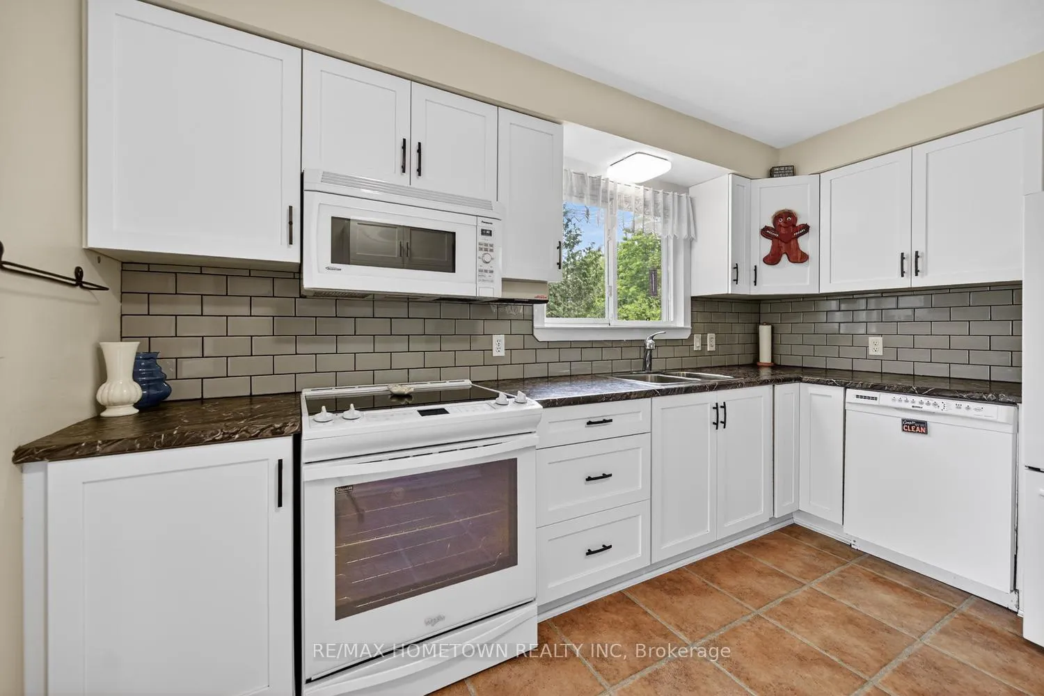 Photo 13 of 228 8th Line Road, Athens, R of Yonge & Escott Twp — HOMEH