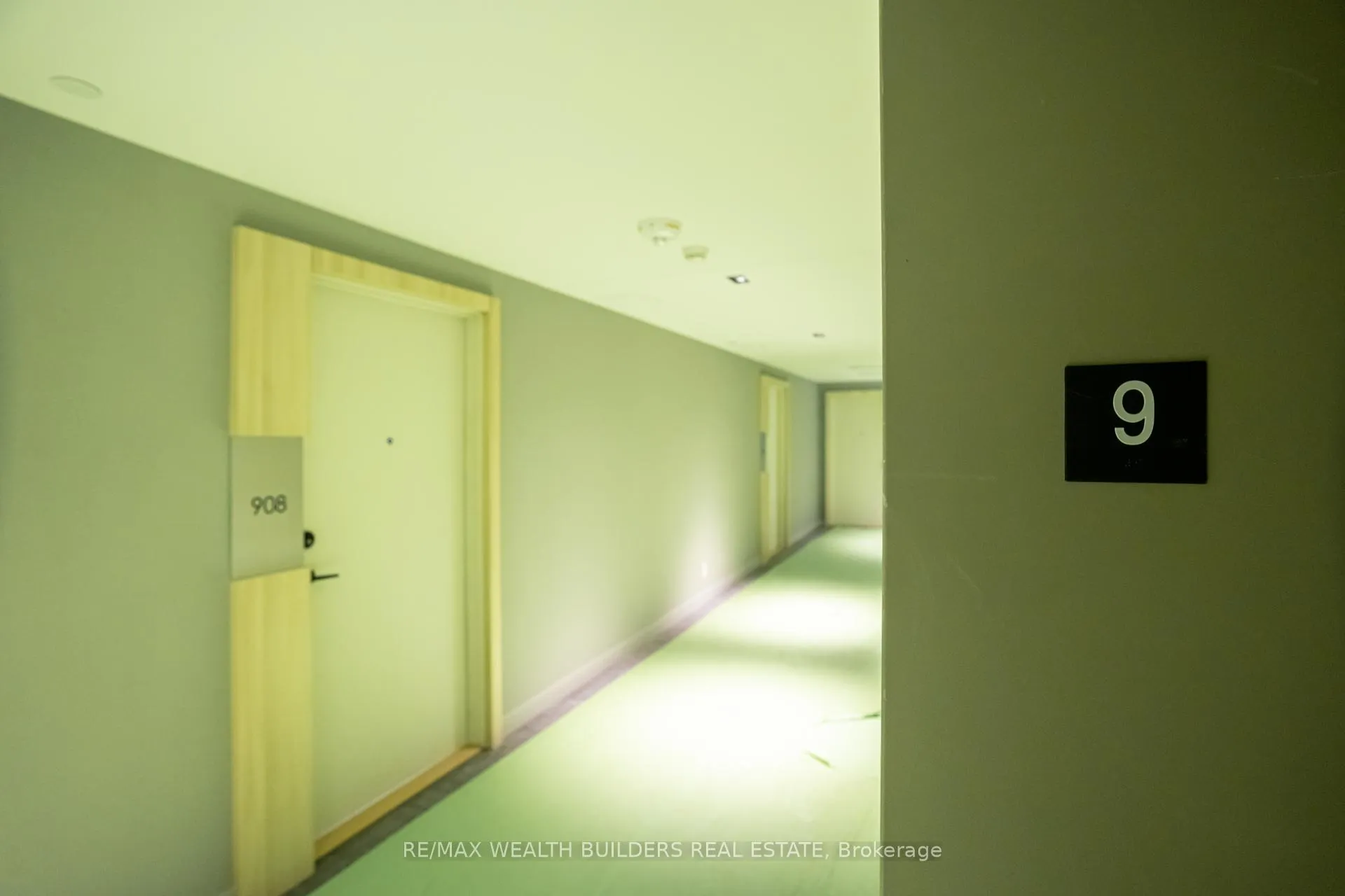 Photo 11 of Unit 916, 1050 Eastern Avenue, Toronto, The Beaches — HOMEH