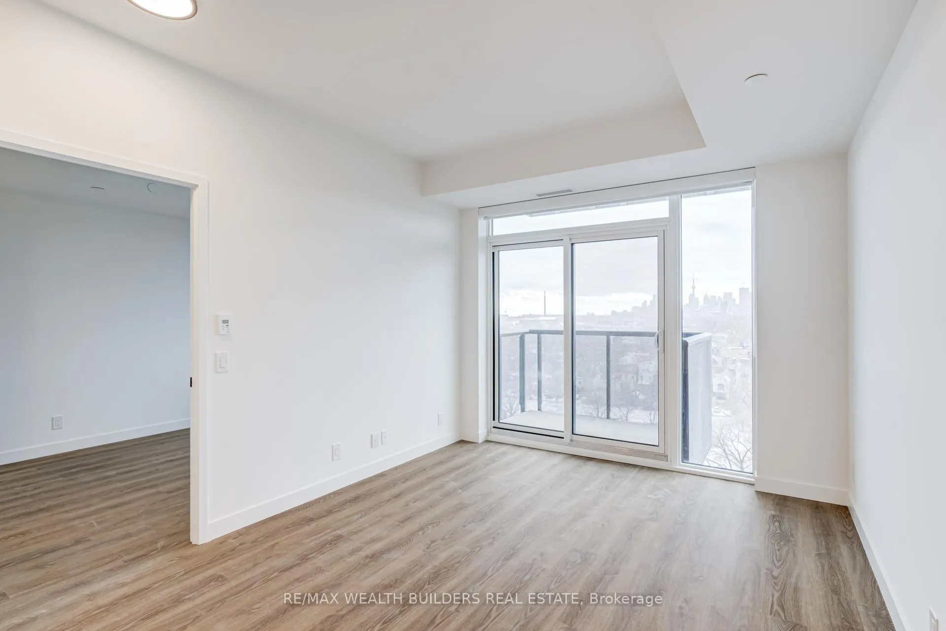 Photo 15 of Unit 916, 1050 Eastern Avenue, Toronto, The Beaches — HOMEH