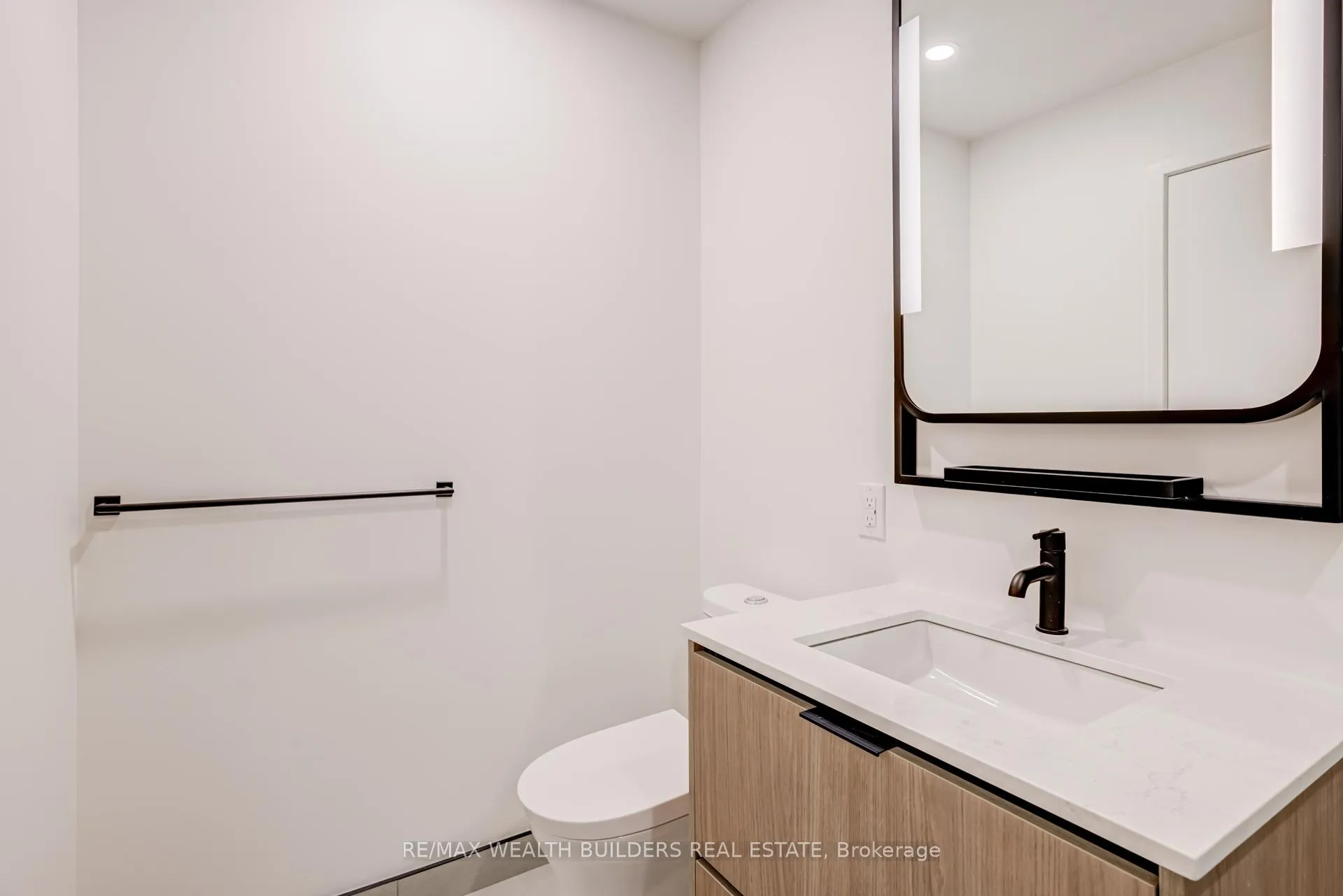 Photo 23 of Unit 916, 1050 Eastern Avenue, Toronto, The Beaches — HOMEH