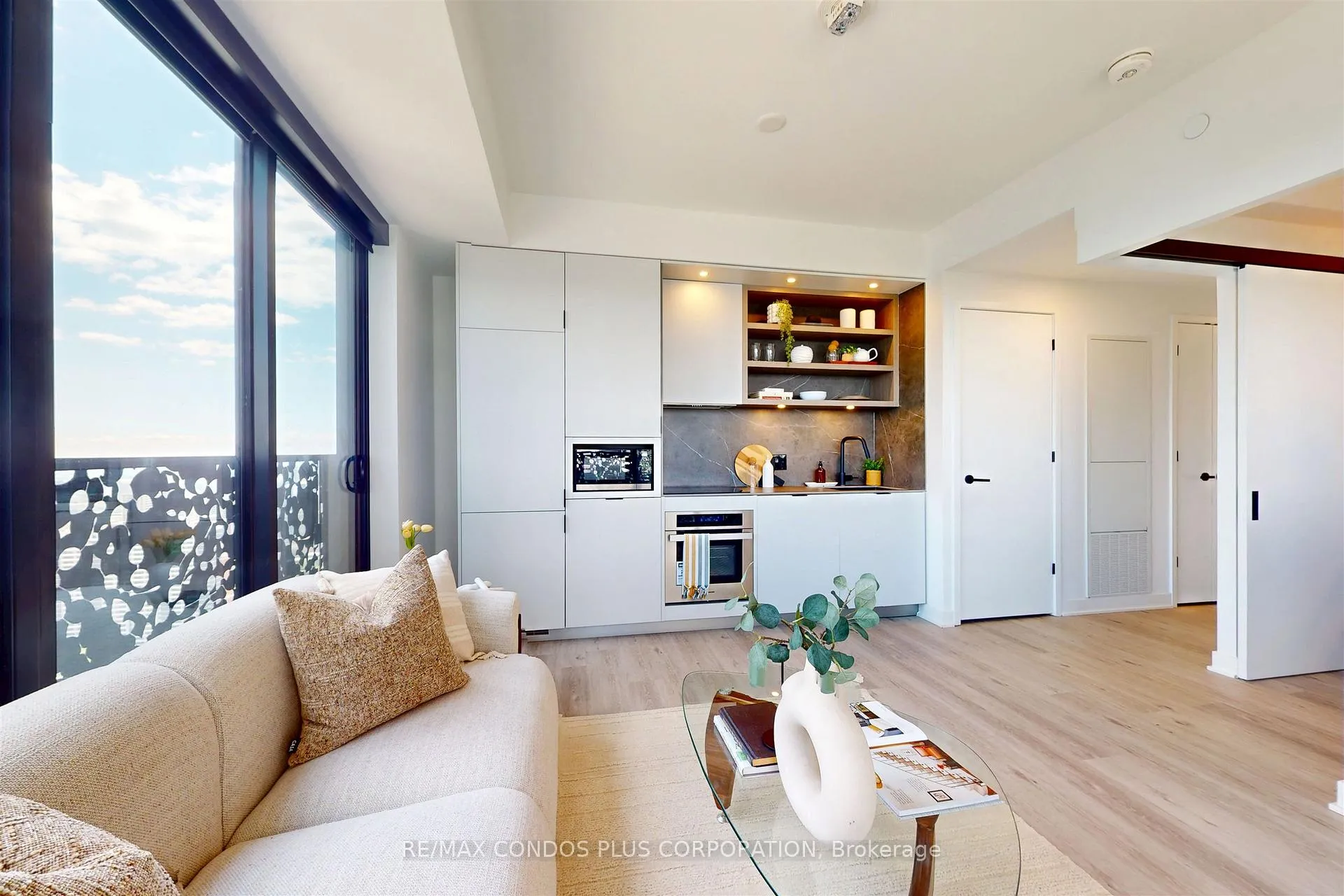 Photo 4 of Unit 3812, 55 Charles Street E, Toronto, Church-Yonge Corridor — HOMEH