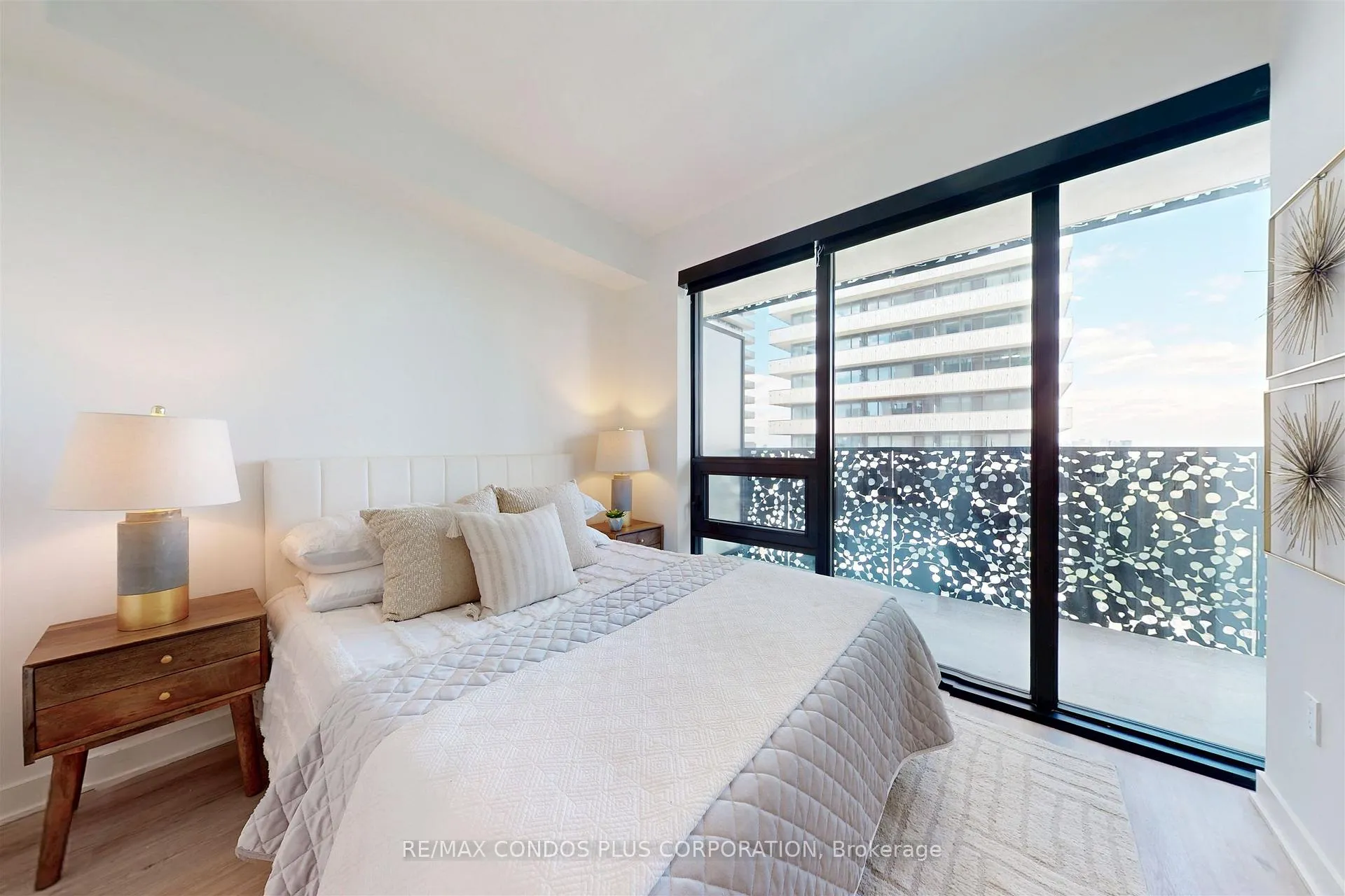 Photo 9 of Unit 3812, 55 Charles Street E, Toronto, Church-Yonge Corridor — HOMEH