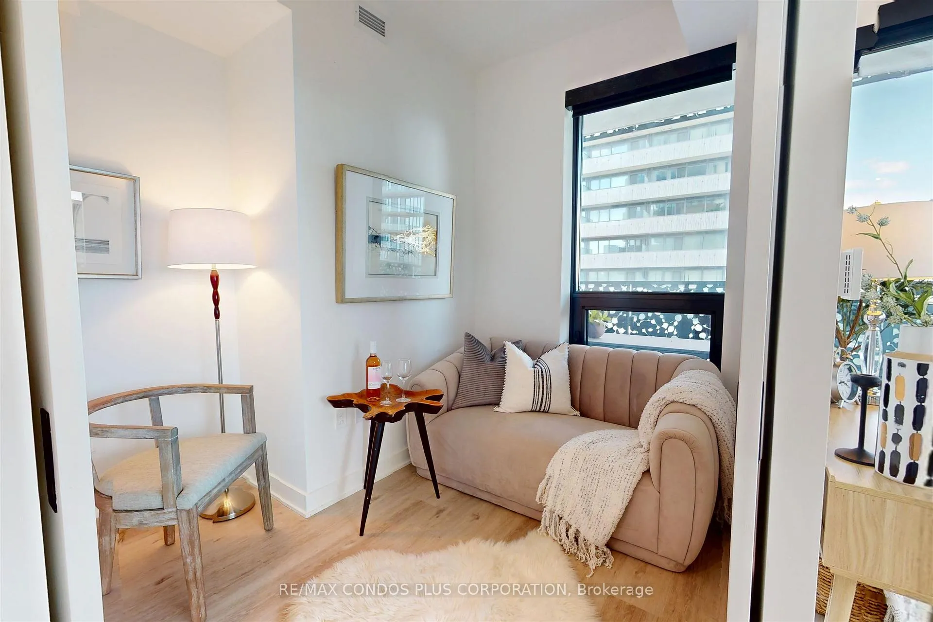 Photo 11 of Unit 3812, 55 Charles Street E, Toronto, Church-Yonge Corridor — HOMEH