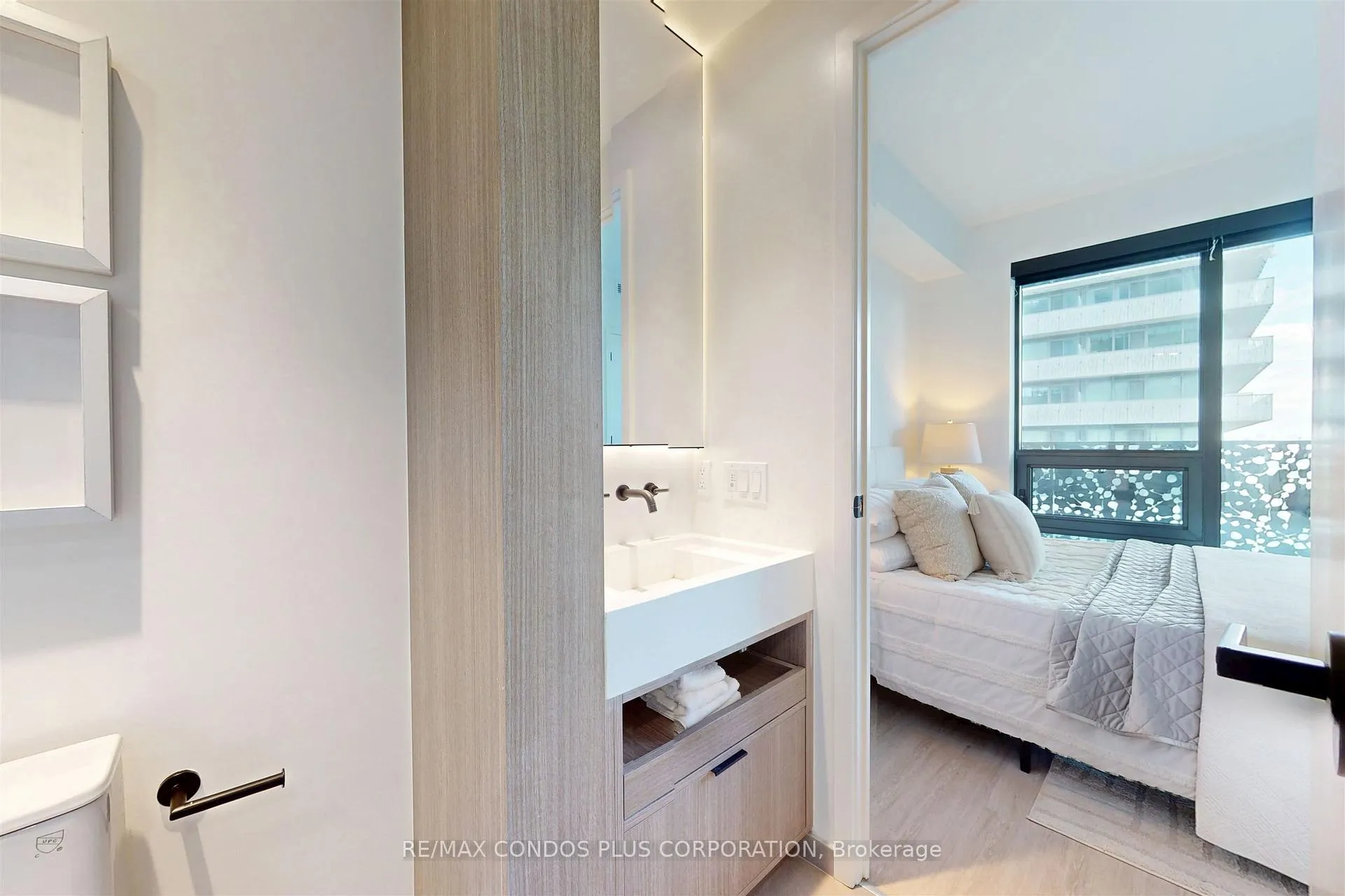Photo 15 of Unit 3812, 55 Charles Street E, Toronto, Church-Yonge Corridor — HOMEH