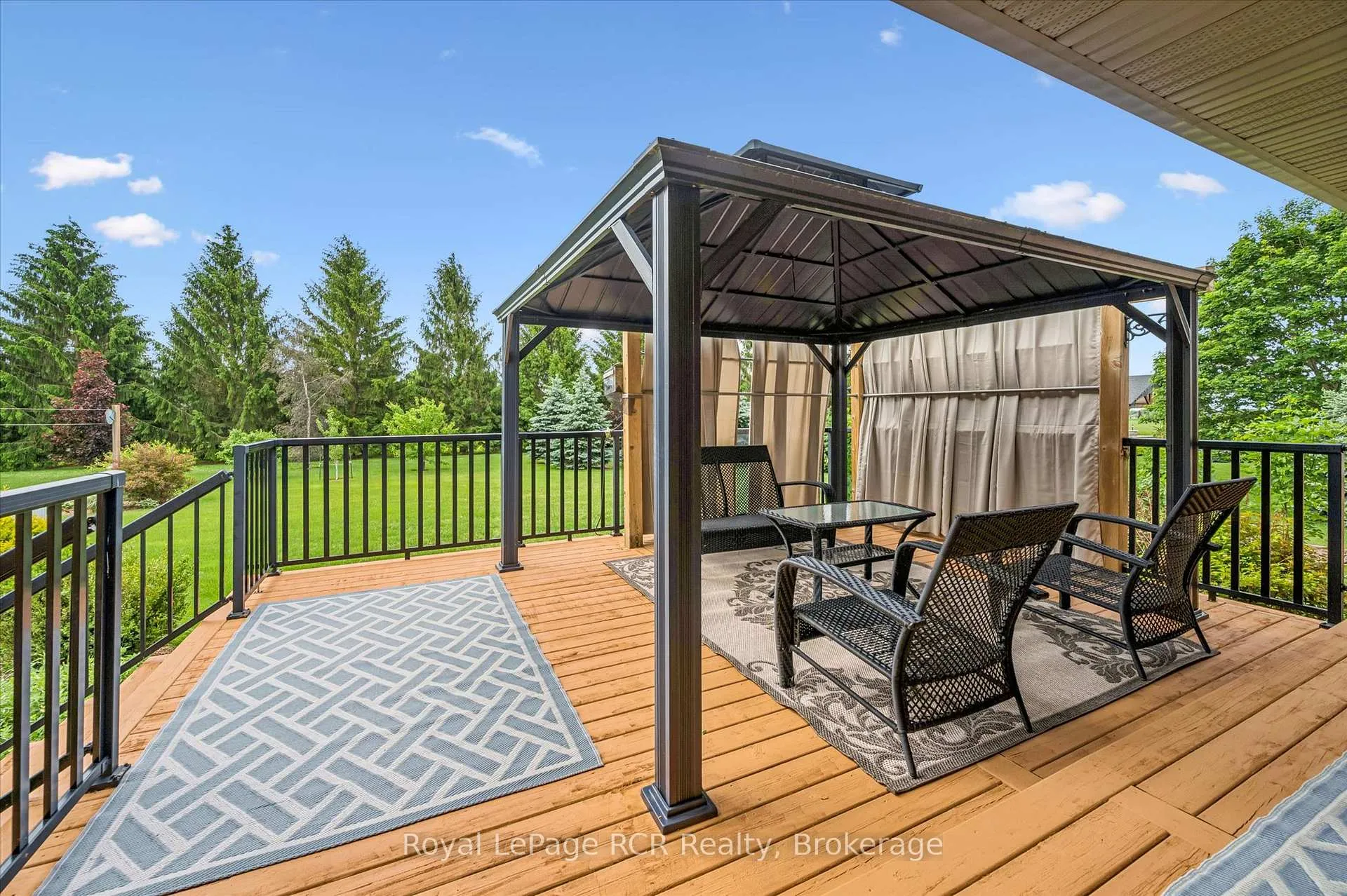 Photo 4 of 104 Harris Crescent, Southgate — HOMEH