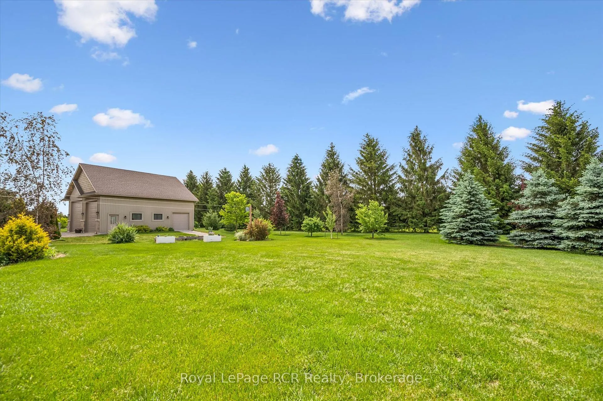 Photo 8 of 104 Harris Crescent, Southgate — HOMEH