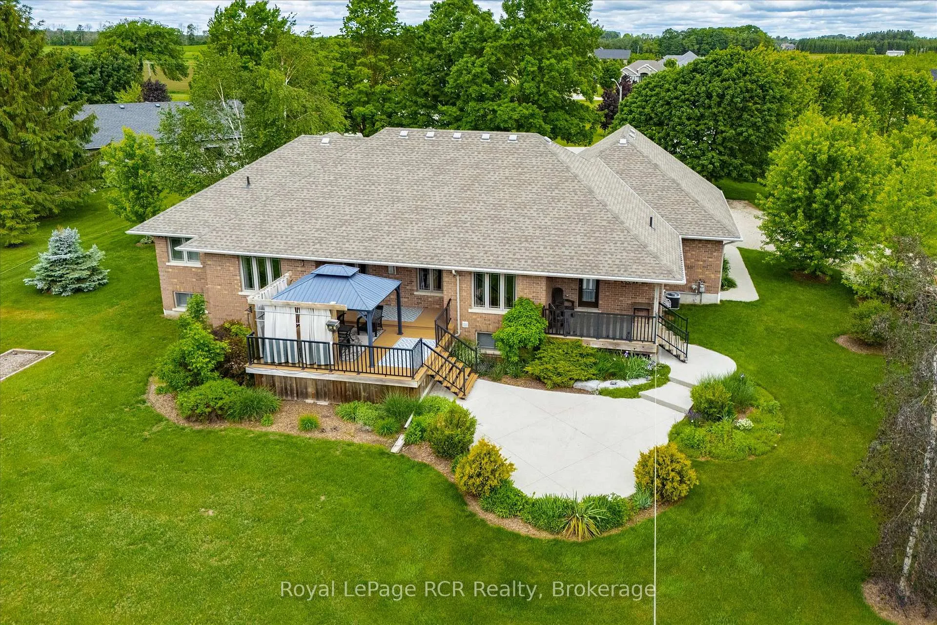 Photo 9 of 104 Harris Crescent, Southgate — HOMEH