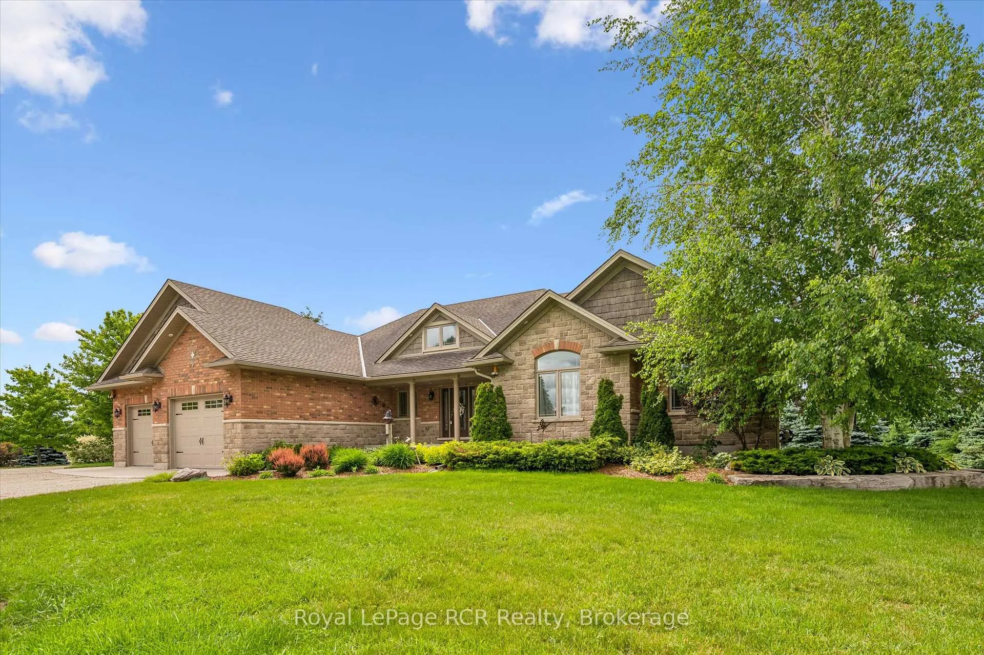 Photo 11 of 104 Harris Crescent, Southgate — HOMEH