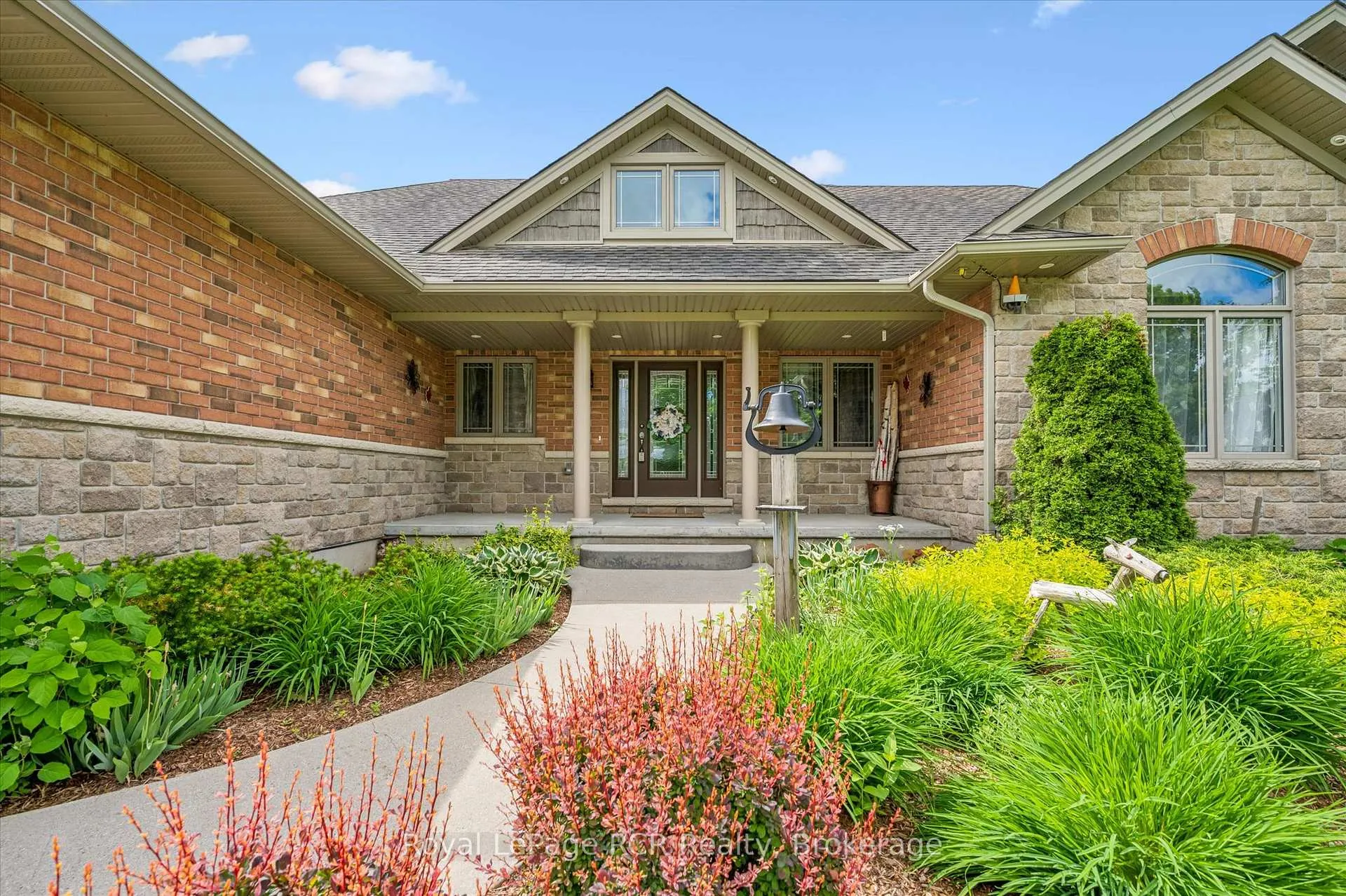 Photo 13 of 104 Harris Crescent, Southgate — HOMEH