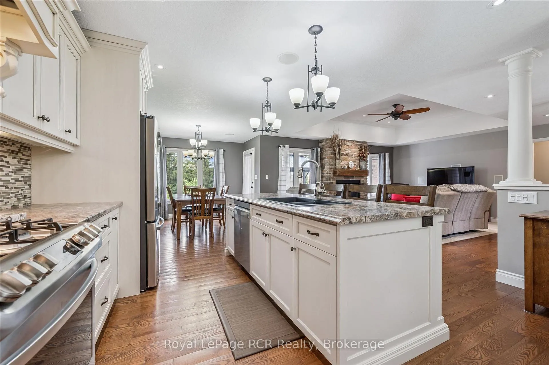 Photo 21 of 104 Harris Crescent, Southgate — HOMEH